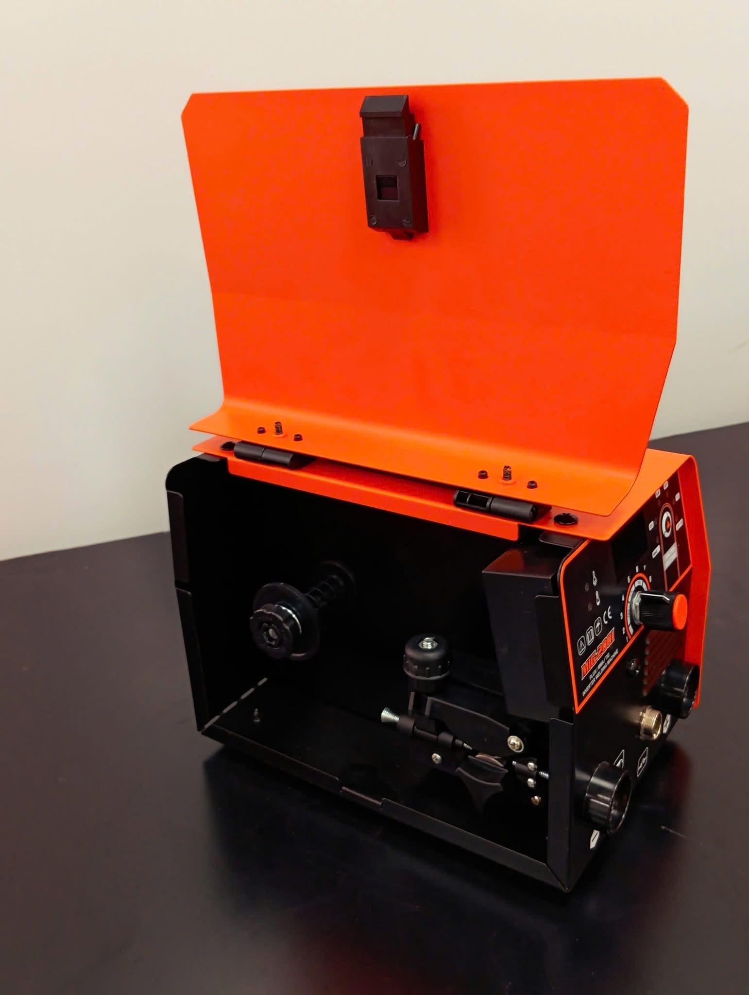 MÁY HÀN KHÔNG DÙNG KHÍ MEGATEC MIG-200i INVERTER 2.2KVA MIG120A