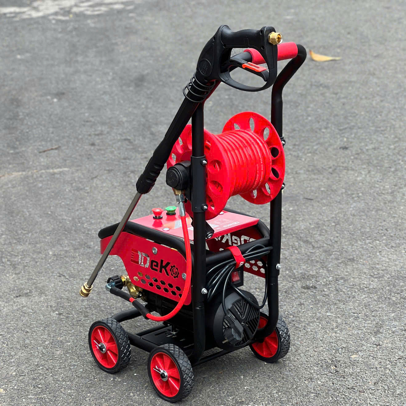 MÁY XỊT RỬA XE CAO ÁP CÓ CHỈNH ÁP CÓ ÁT CHỐNG GIẬT DDEKO DK-3400SQ 3400W 180BAR 12L