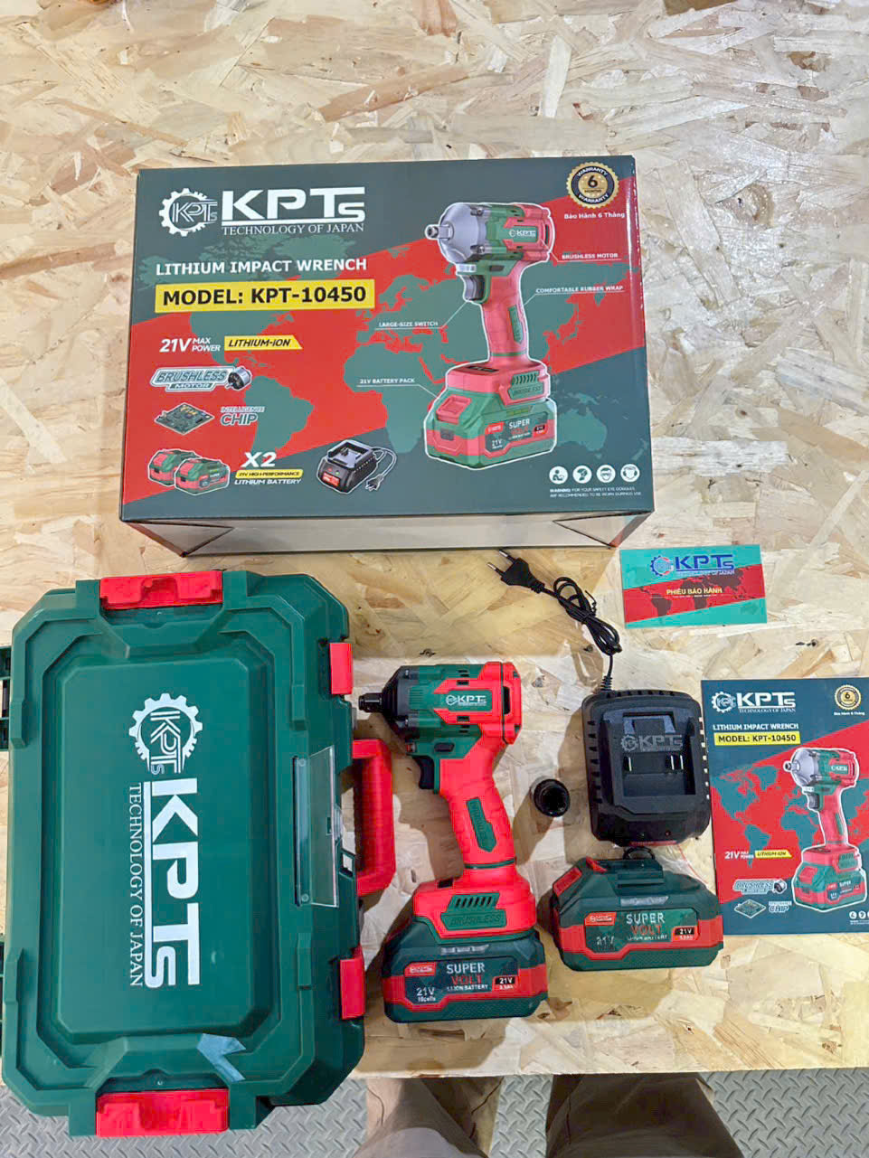 Máy Siết Bulong Pin 21V KPTs KPT-10450 Không Chổi Than 550Nm Chân Pin Phổ Thông Kèm 2 Pin 4.0AH Đầu Khẩu 2 Trong 1