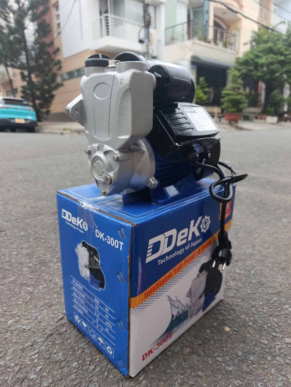 MÁY BƠM TĂNG ÁP TỰ ĐỘNG 300W DDEKO DK-300T BƠM ĐƯỢC NƯỚC NÓNG