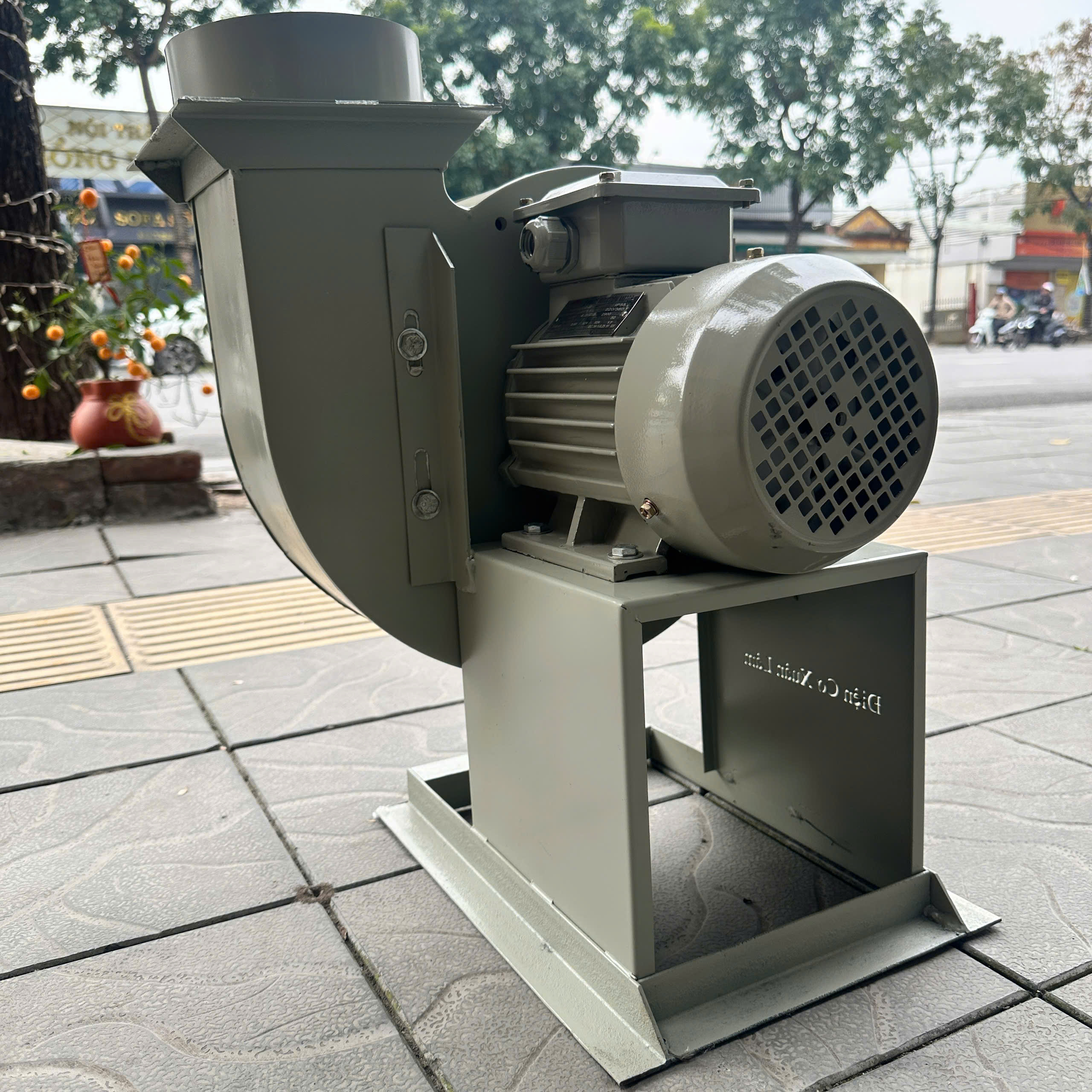 QUẠT SÊN LY TÂM CÔNG SUẤT 1100W - 380V CÁNH NAN - LỒNG SÓC