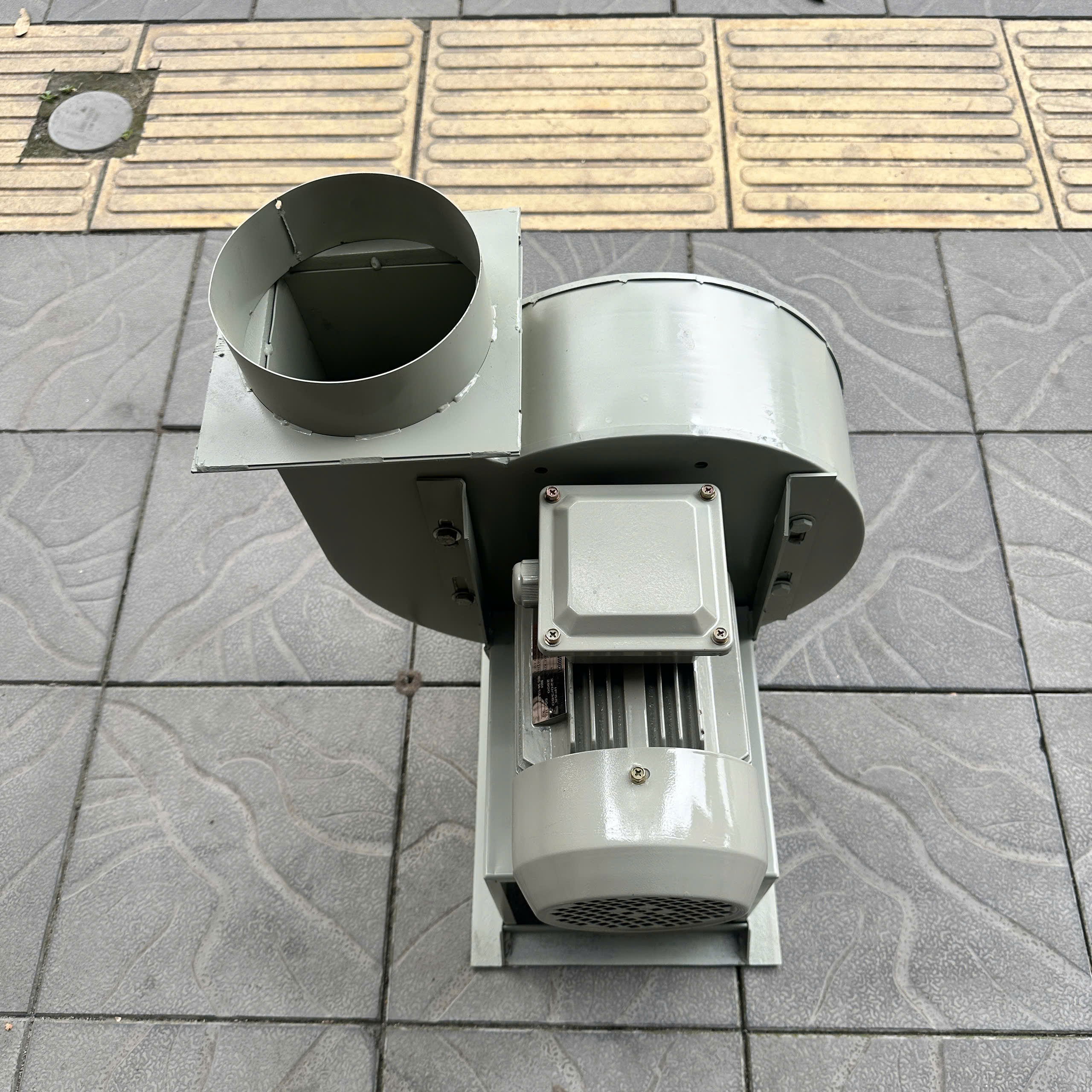 QUẠT SÊN LY TÂM CÔNG SUẤT 1100W - 380V CÁNH NAN - LỒNG SÓC