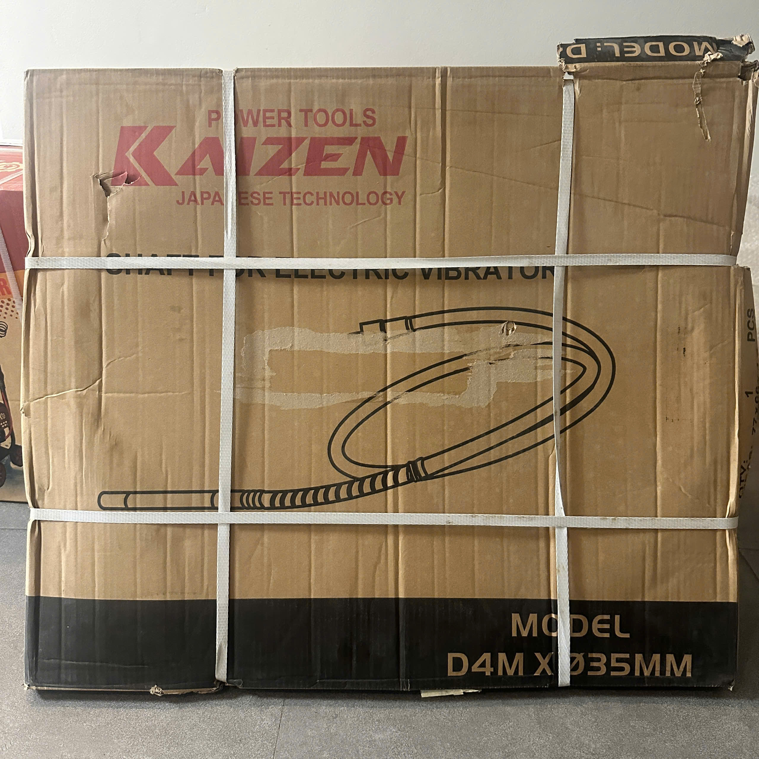 DÂY ĐẦM RUNG PHI 35-4M CHẠY ĐIỆN KAIZEN KZ35-4M CÓ 4 LỚP THÉP BÊN TRONG CÓ LÒ XO CHỐNG GÃY