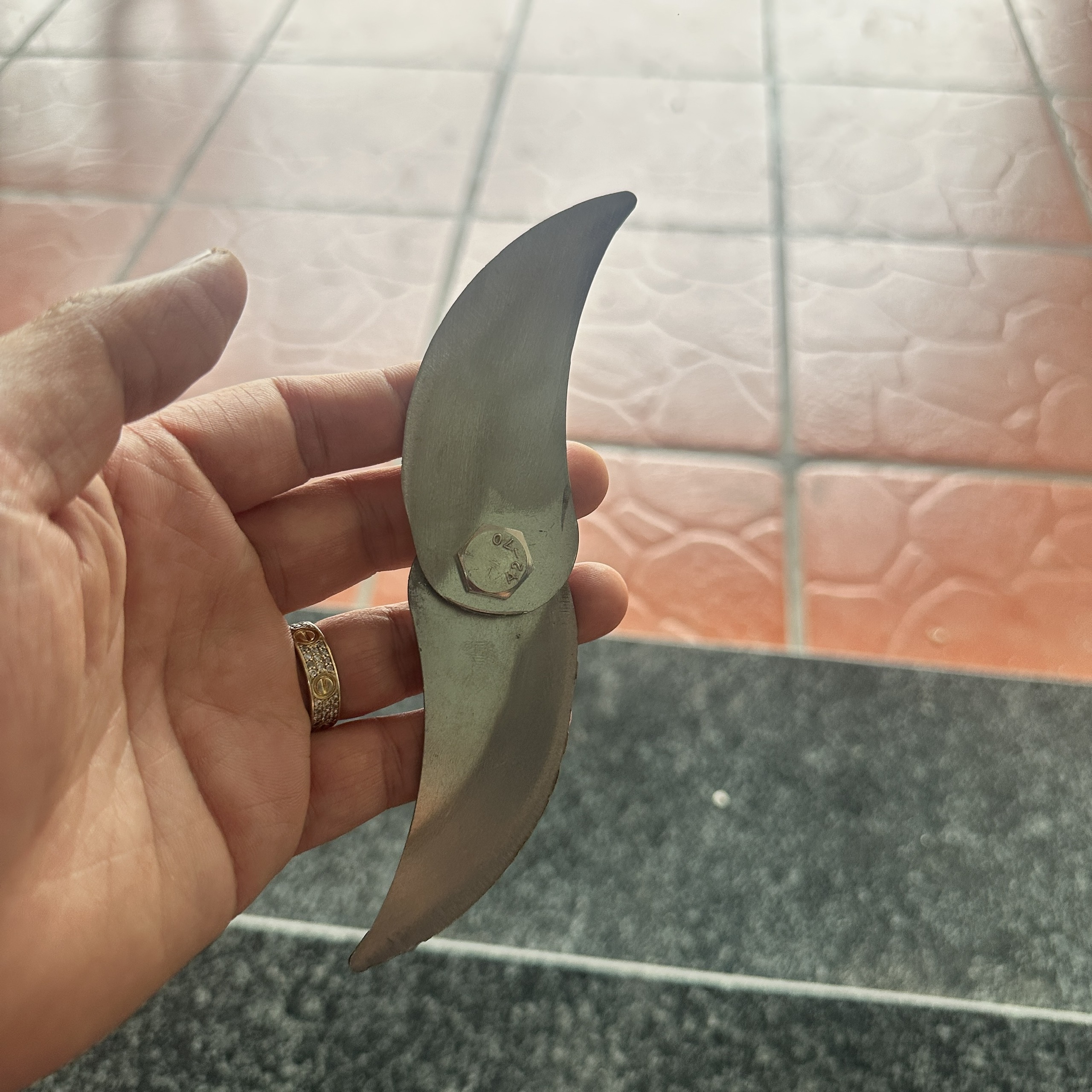 LƯỠI DAO XAY THỊT 2 CÁNH INOX 304 DÀNH CHO NỒI 18CM CHIỀU DÀI LƯỠI 17CM ĐÁY BẰNG LOẠI DÀY ĐẸP CÓ THỂ THÁO RA MÀI DŨA