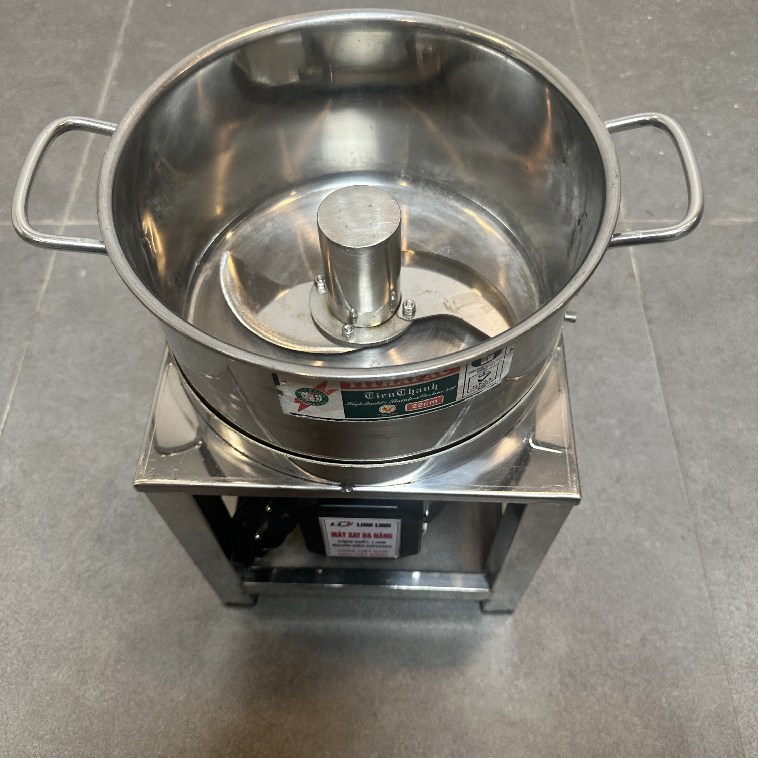 MÁY XAY KHÔ ĐA NĂNG 1100W XAY GIỀNG XẢ TỎI ỚT NỒI 22CM ĐÁY BẰNG KHUNG INOX – NỒI THÁO RỜI DAO THẢ 2 CÁNH