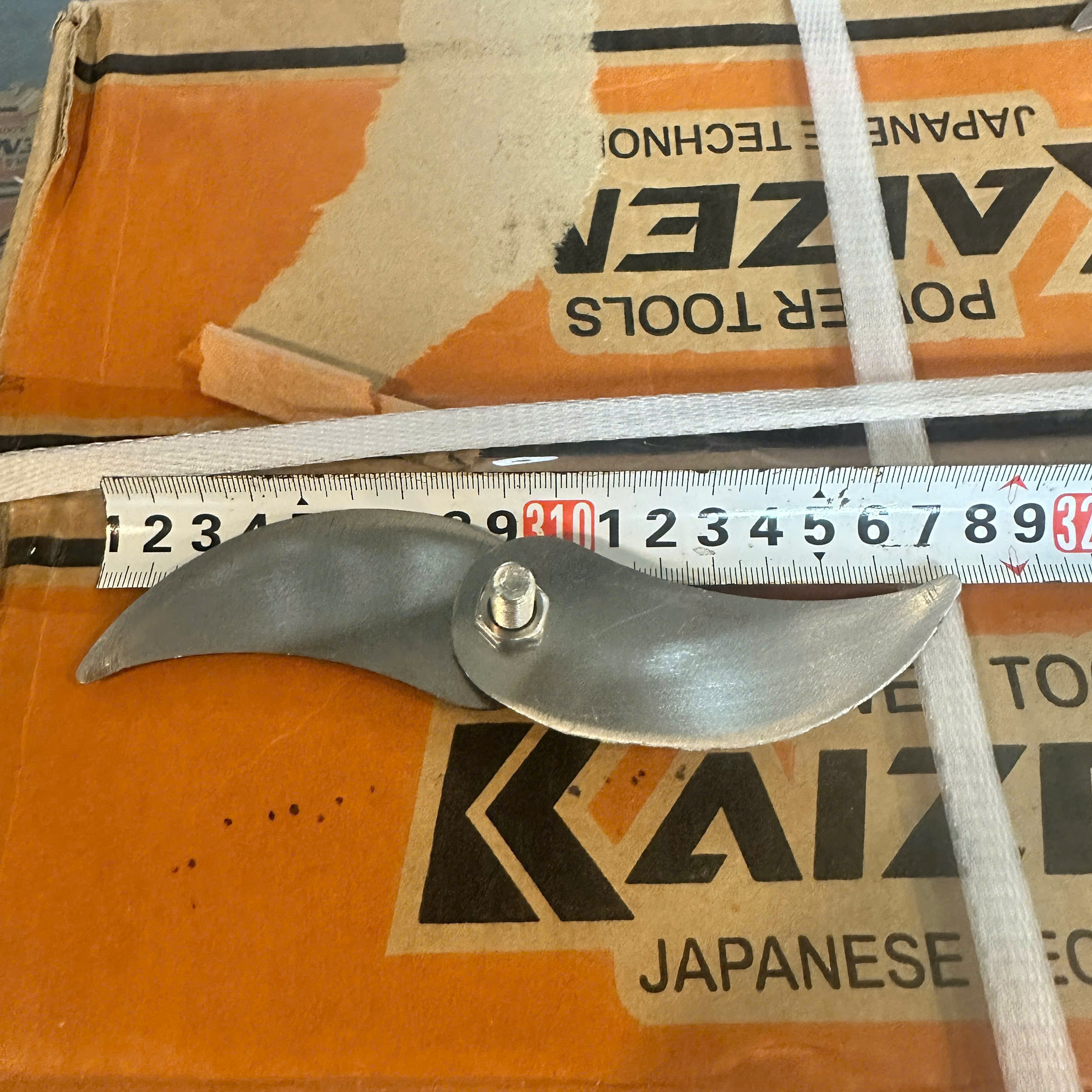 LƯỠI DAO XAY THỊT 2 CÁNH INOX 304 DÀNH CHO NỒI 18CM CHIỀU DÀI LƯỠI 17CM ĐÁY BẰNG LOẠI DÀY ĐẸP CÓ THỂ THÁO RA MÀI DŨA