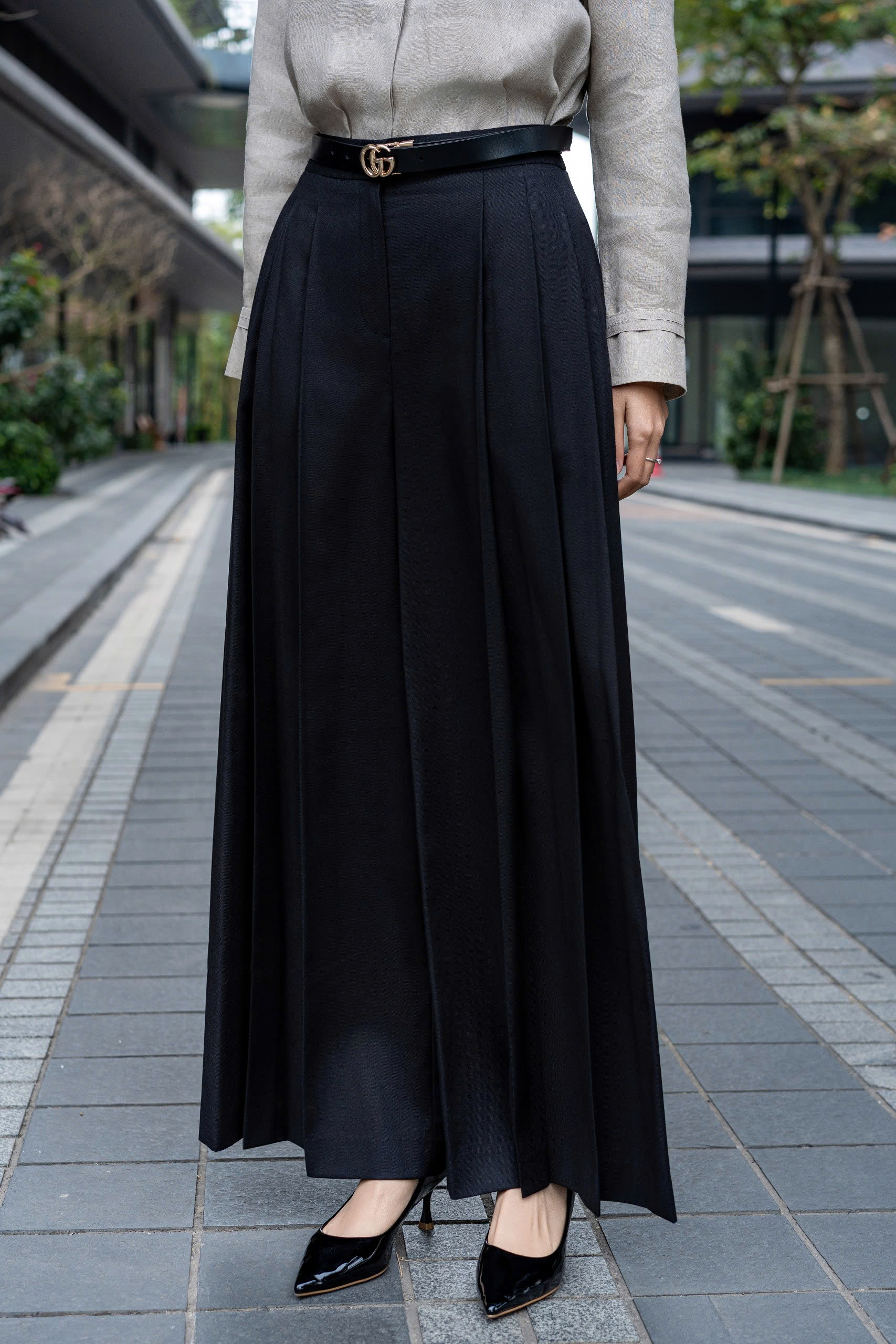 ROWENA TROUSERS - Quần Ống Rộng Rập Ly, Dáng Dài Chất Liệu Nhập Khẩu Phong Cách Thanh Lịch (Y26PT01)