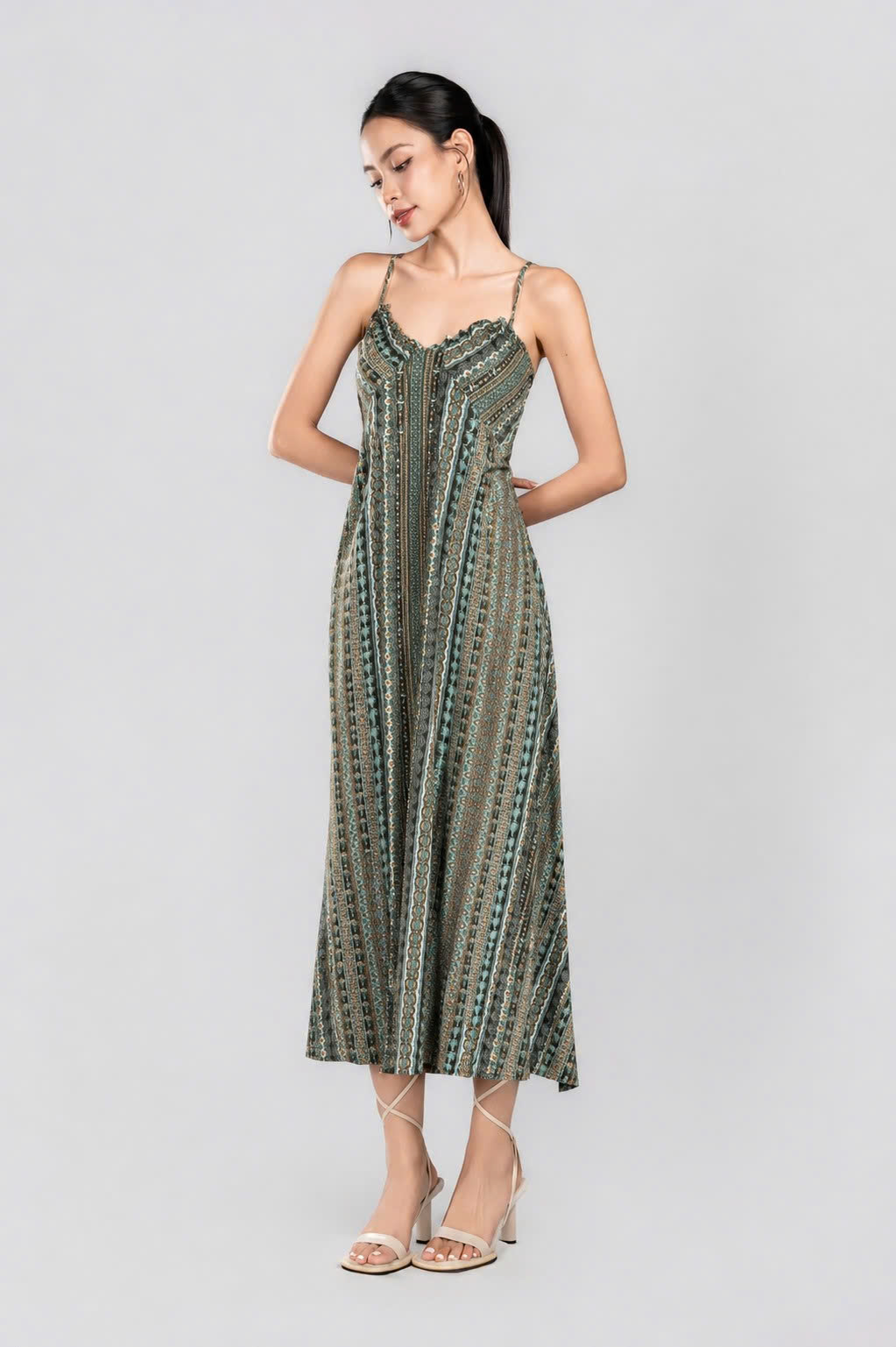 VANESSA DRESS- Váy 2 Dây Họa Tiết YMY Chất Liệu Poly, Nylon (Y06OPS01)