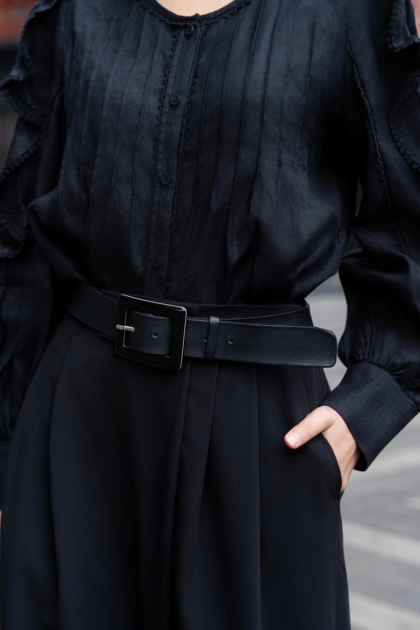 AERIN SHIRT - Áo Sơ Mi Viền Ren Chất Liệu Linen Nhập Khẩu Phong Cách Hiện Đại, Thanh Lịch (Y26BL01)