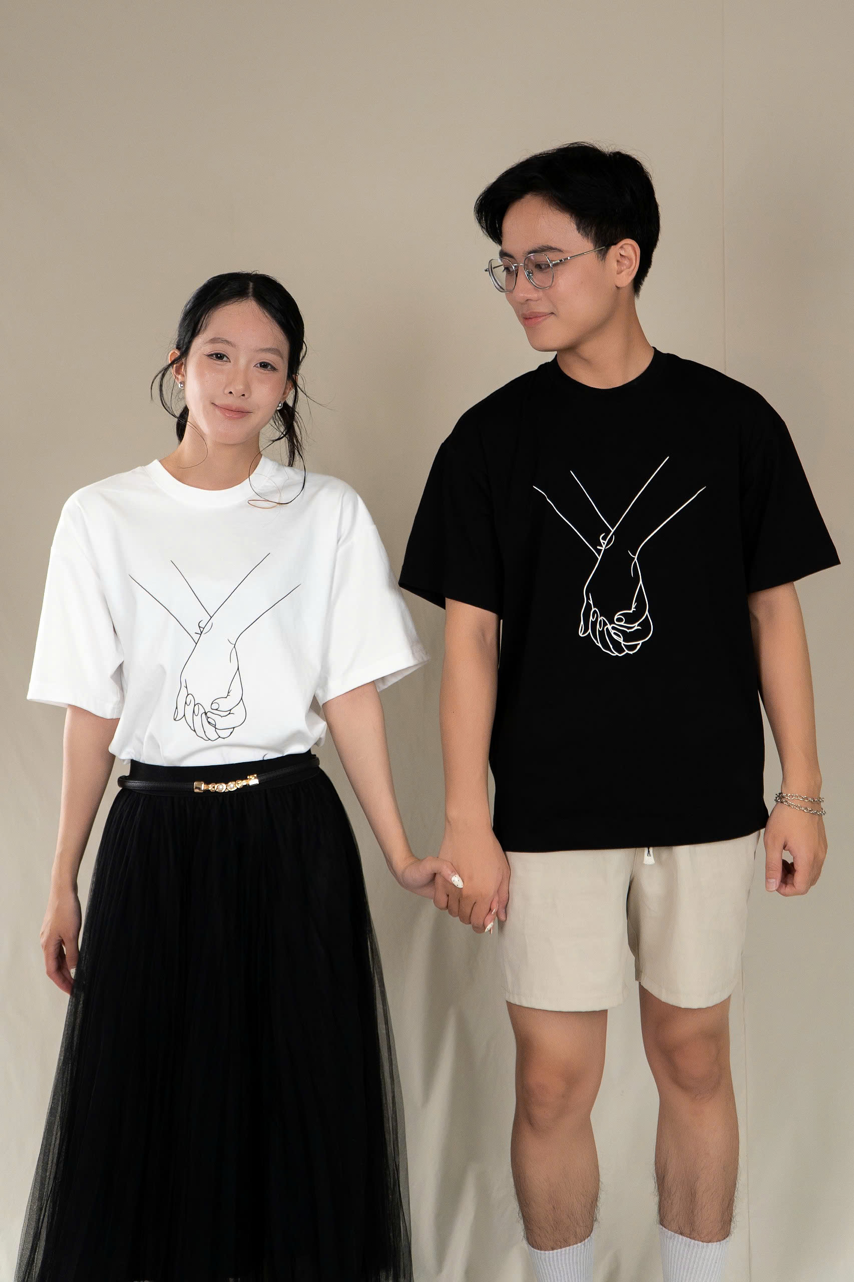 EMBRACE T-SHIRT Áo Phông YMY Chất Liệu Cotton 100%, Phong Cách Basic
