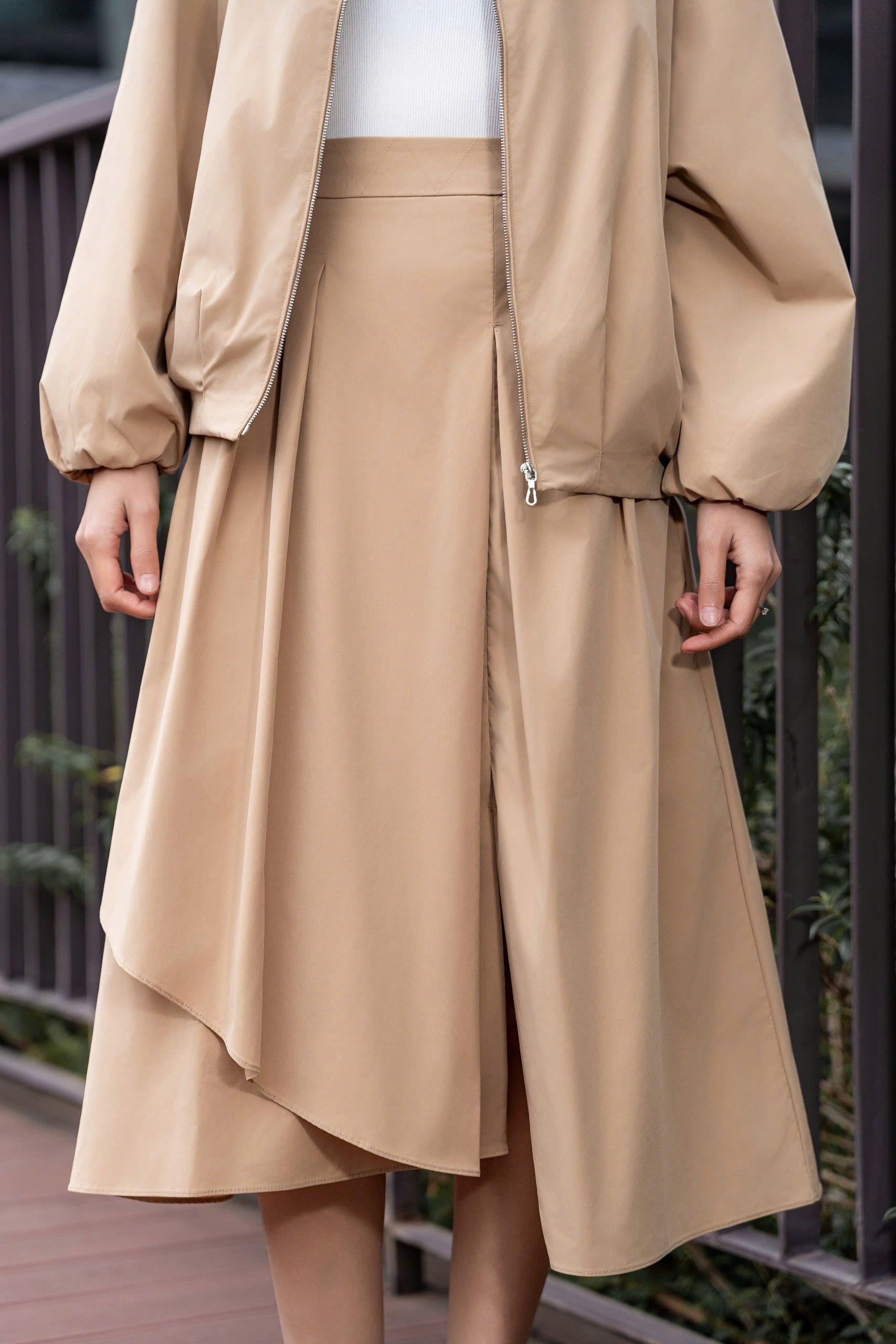 ETHEREAL SKIRT - Chân Váy Vạt Chéo Chất Liệu Polyester Nhập Khẩu Nhẹ Nhàng, Mềm Mịn Phong Cách Cá tính, Basic (Y26SK01)