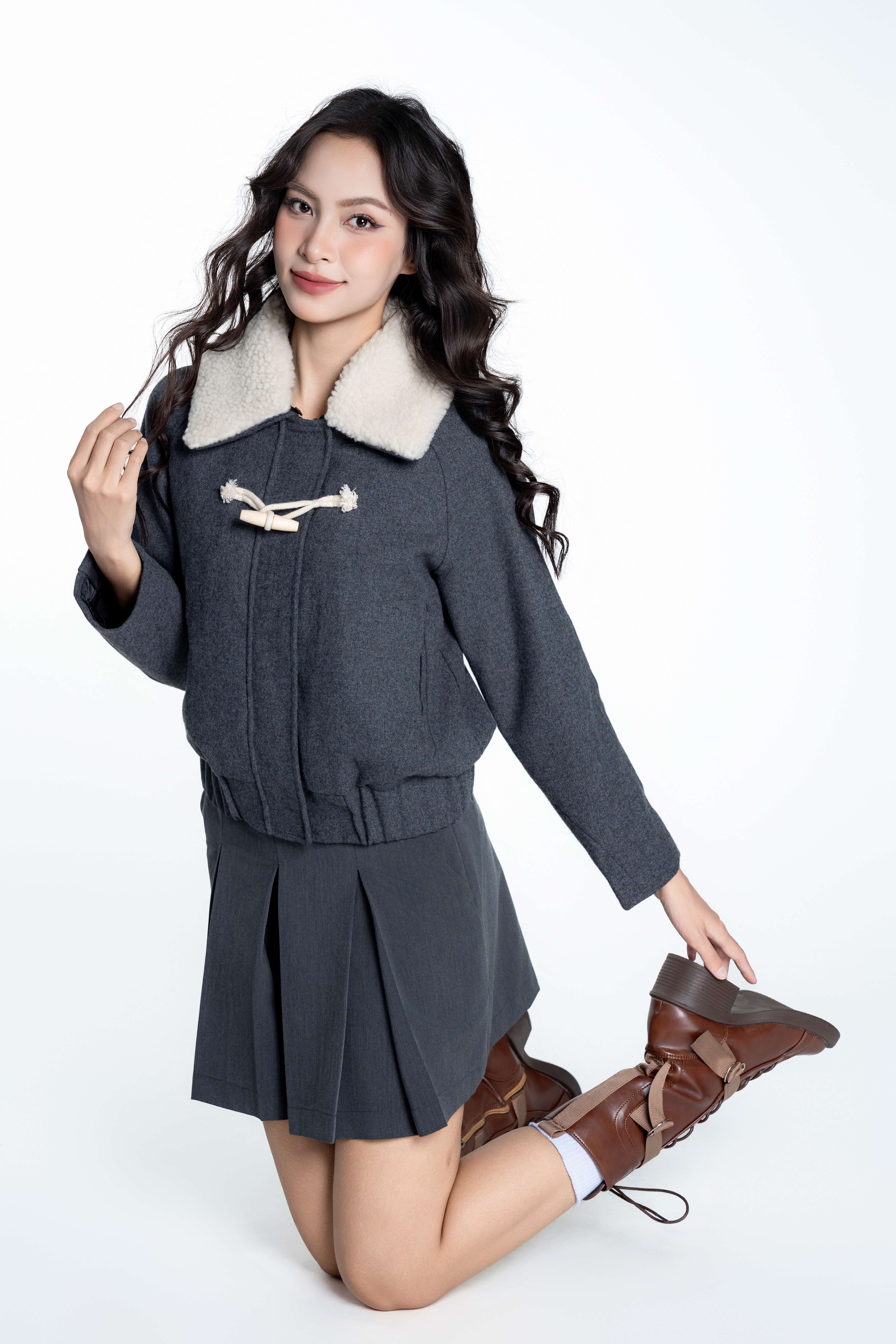 Áo Dạ Cúc Gỗ Cổ Viền Lông Chất Liệu Dạ Nhập Khẩu Phong Cách Hiện Đại (Y25FWJK03)