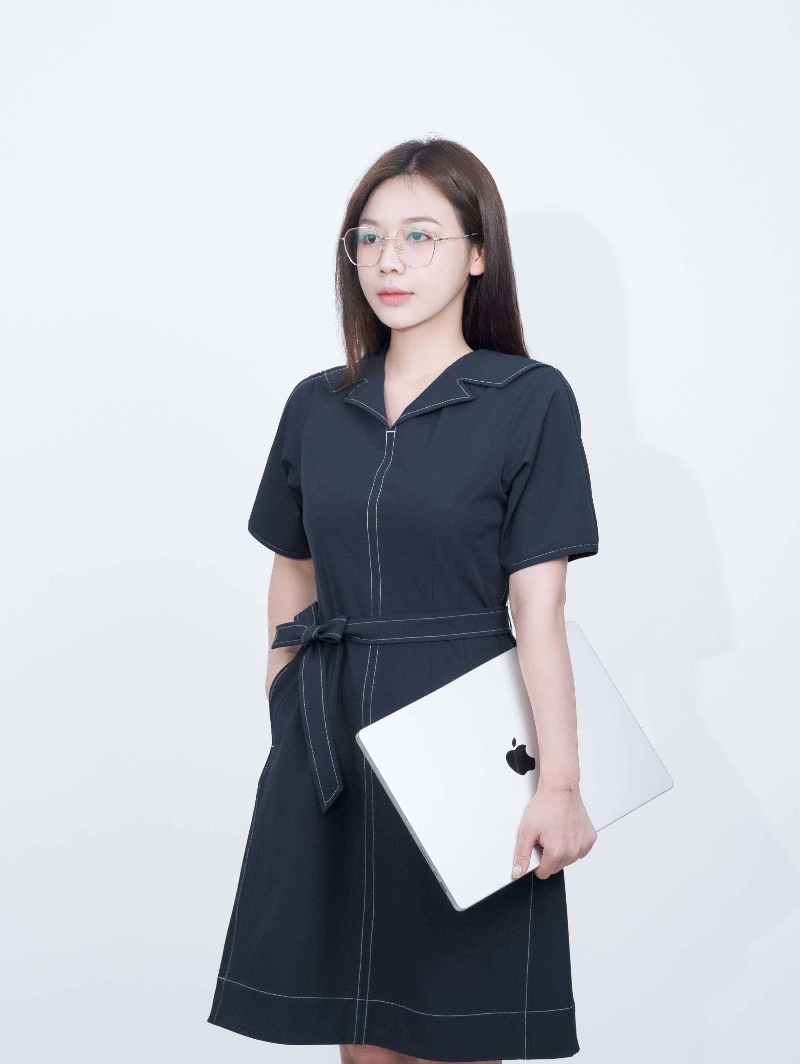 ELARIS DRESS - Váy Liền Chỉ Phối Chất Liệu Spandex Phong Cách Thanh Lịch, Nữ Tính (Y05OPS05)