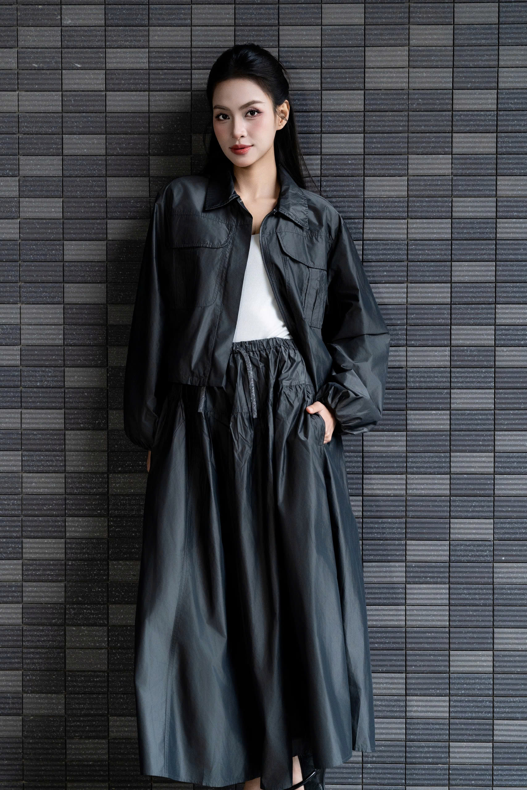 AMANDA TOP - Áo Khoác Ngắn Túi Hộp Chất Liệu Polyester Phong Cách Cá Tính, Hiện Đại (Y26JK02)