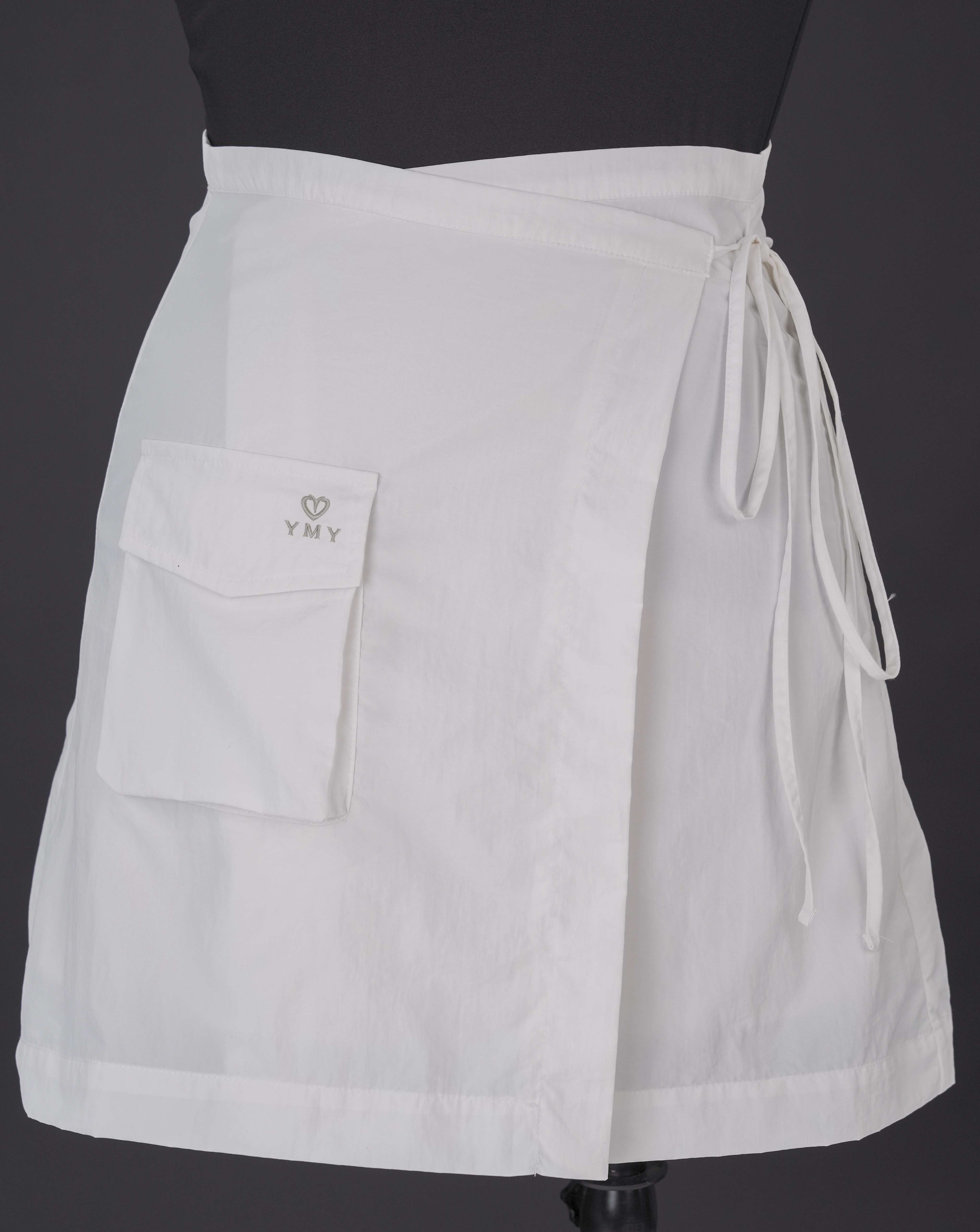 Chân Váy Thu Đông Ngắn Chất Liệu Nylon Nhập Khẩu Phong Cách Cá Tính ( Y25FWSK02)