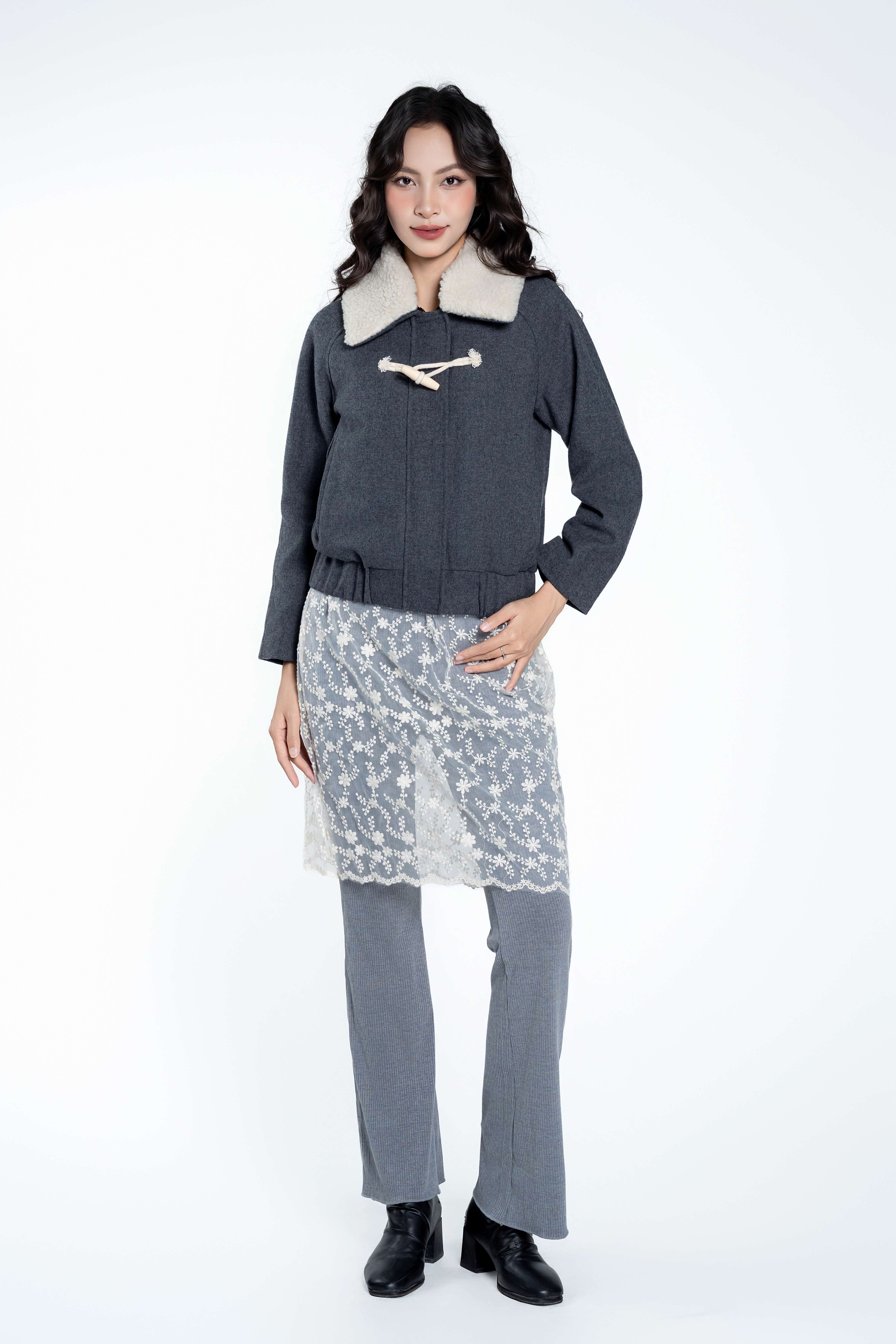 Áo Dạ Cúc Gỗ Cổ Viền Lông Chất Liệu Dạ Nhập Khẩu Phong Cách Hiện Đại (Y25FWJK03)