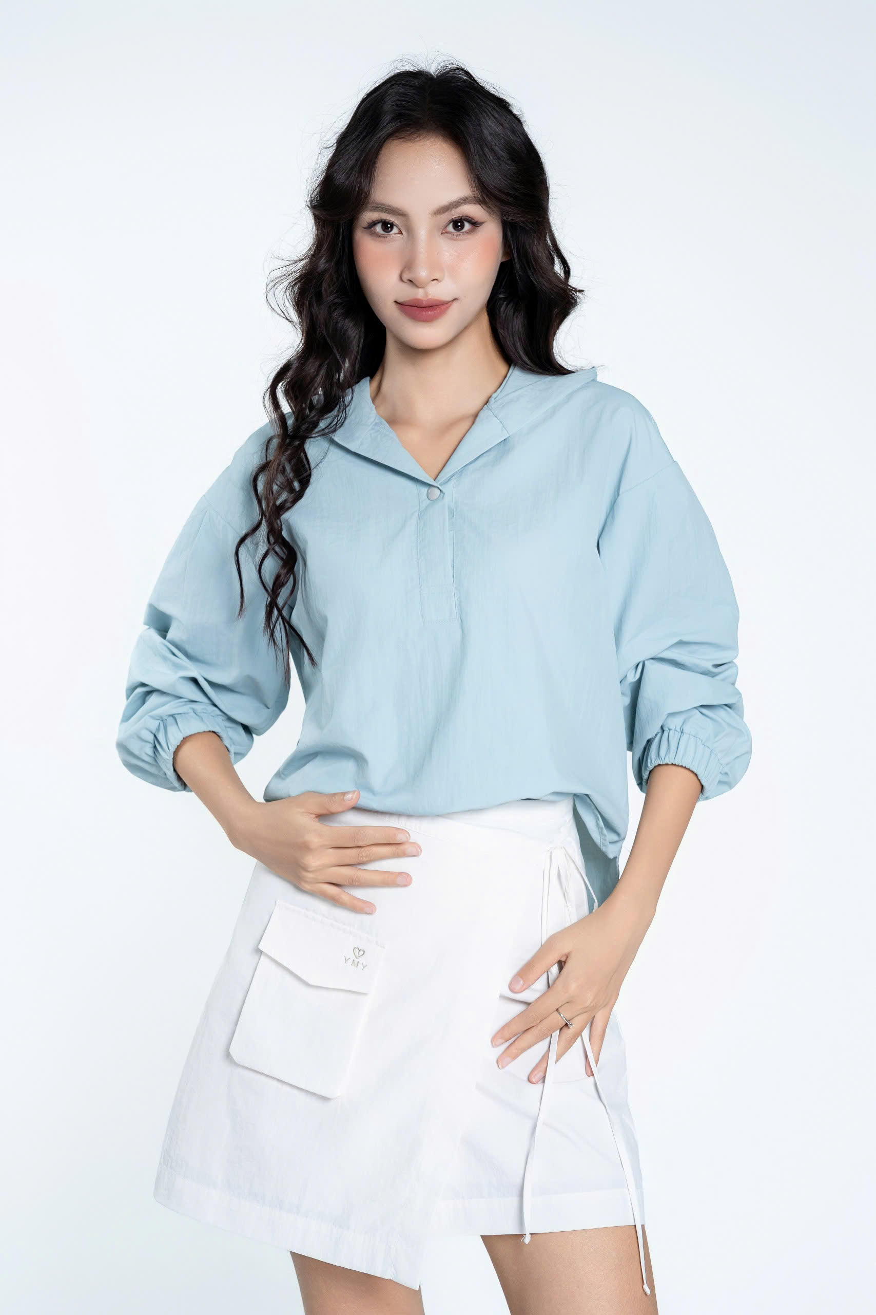 Chân Váy Thu Đông Ngắn Chất Liệu Nylon Nhập Khẩu Phong Cách Cá Tính ( Y25FWSK02)