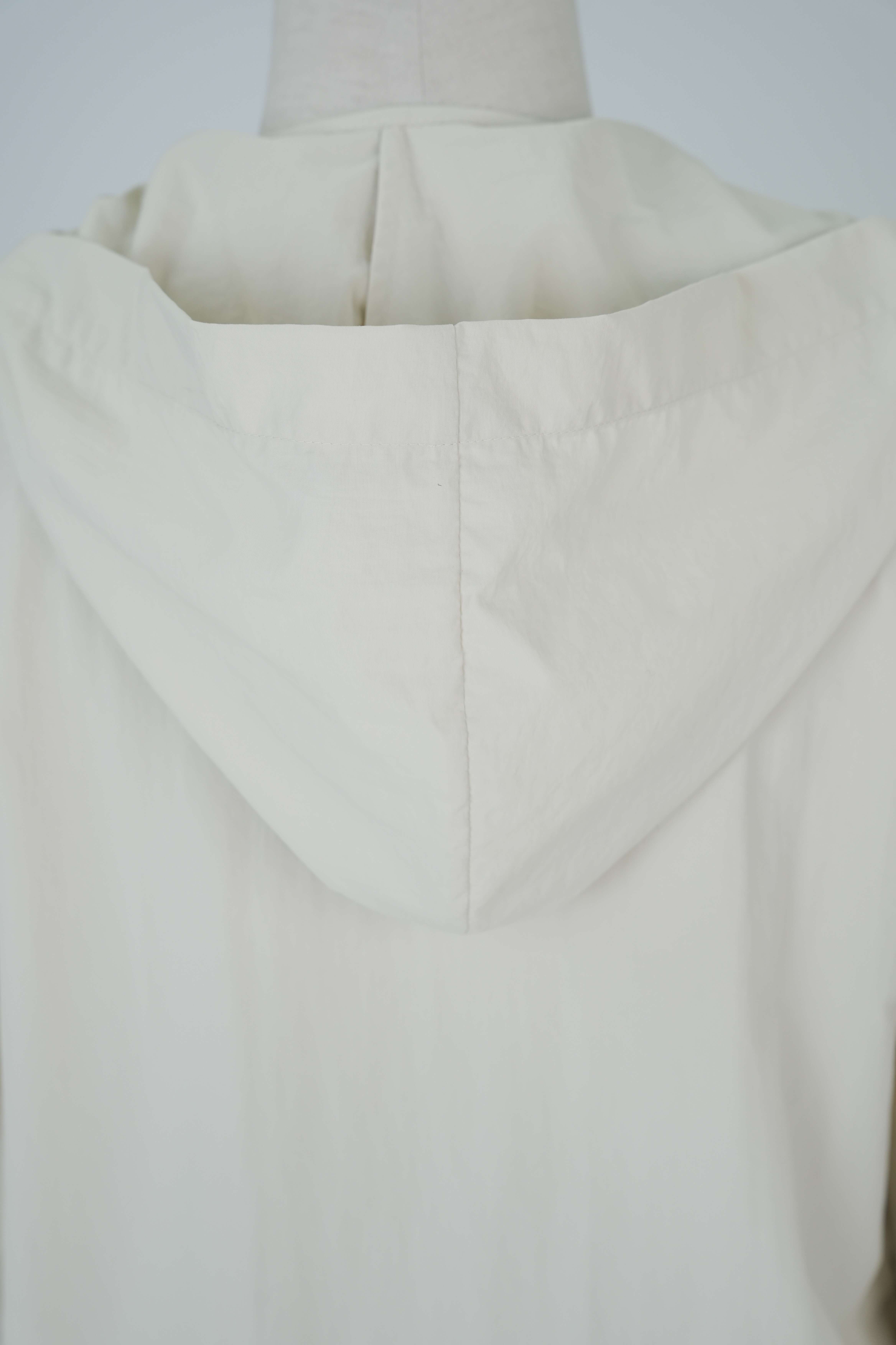 AERI HOODIE - Áo Gió Có Mũ YMY Chất Liệu Nylon Nhập Khẩu Phong Cách Thể Thao, Năng Động (Y25FWJK01)