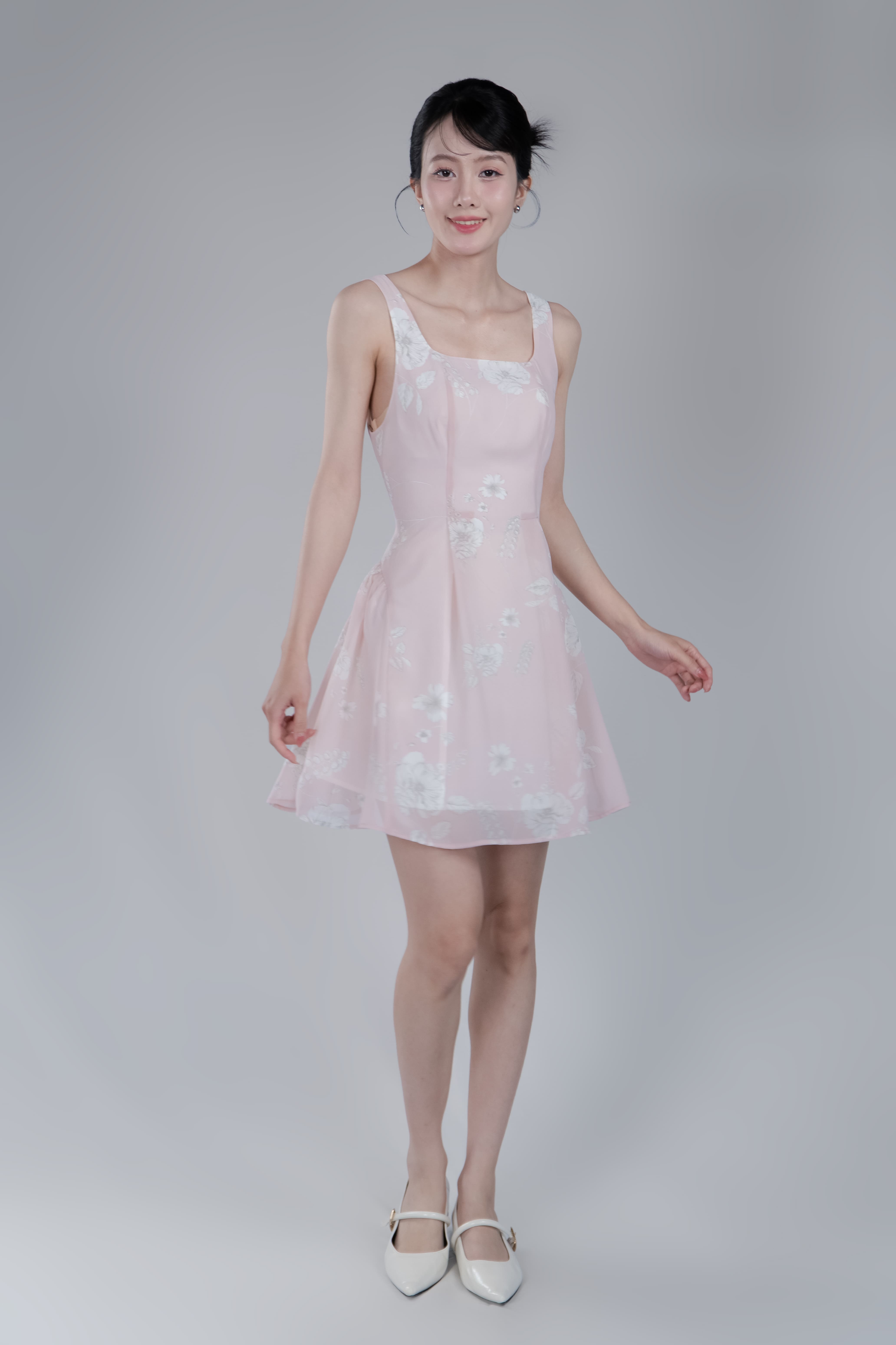 DAHLIA DRESS- Váy Hoa Cổ Vuông YMY Chất Liệu Vải Voan Phong Cách Nhẹ Nhàng, Nữ Tính (Y06OPS04)