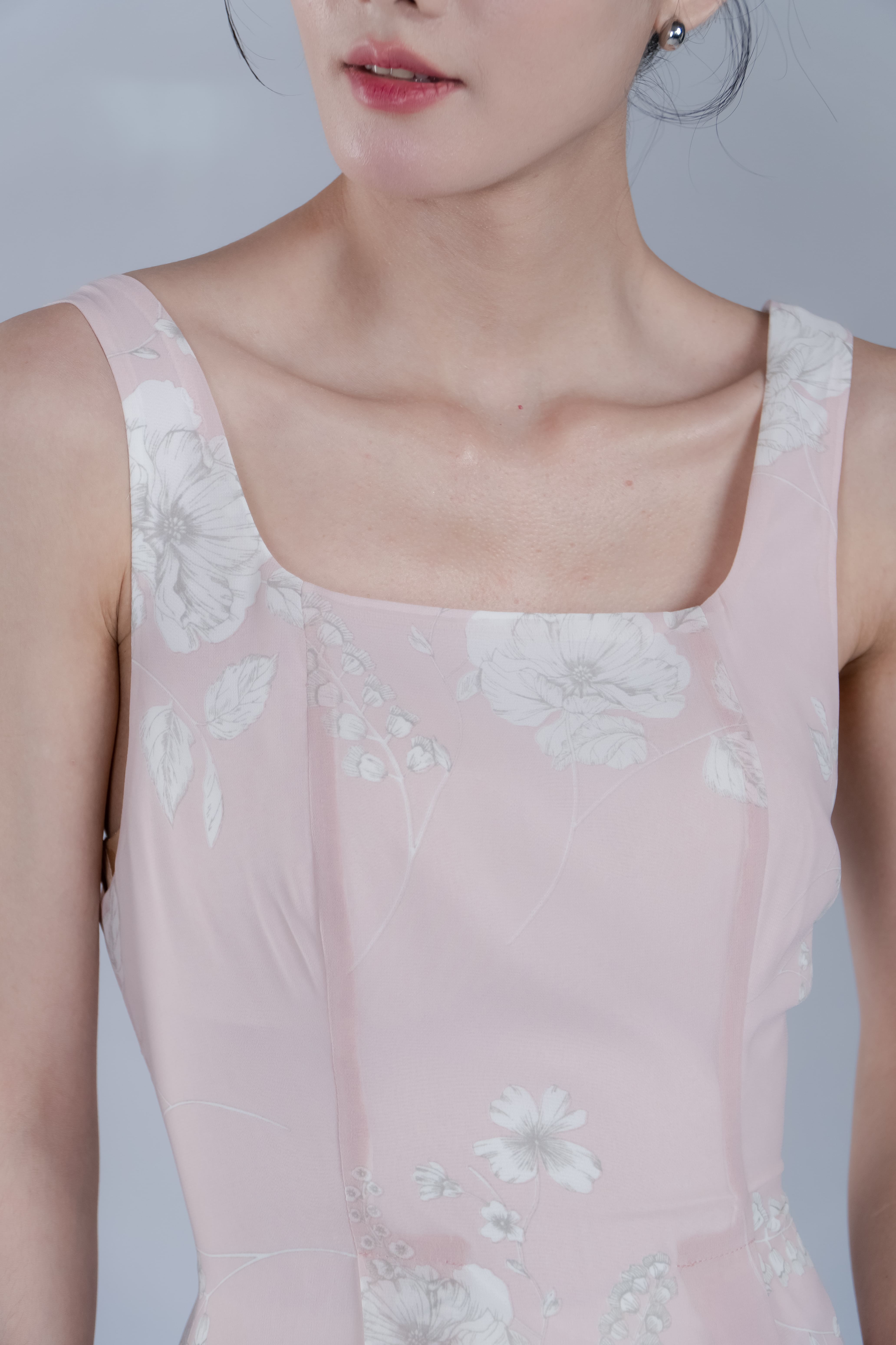 DAHLIA DRESS- Váy Hoa Cổ Vuông YMY Chất Liệu Vải Voan Phong Cách Nhẹ Nhàng, Nữ Tính (Y06OPS04)