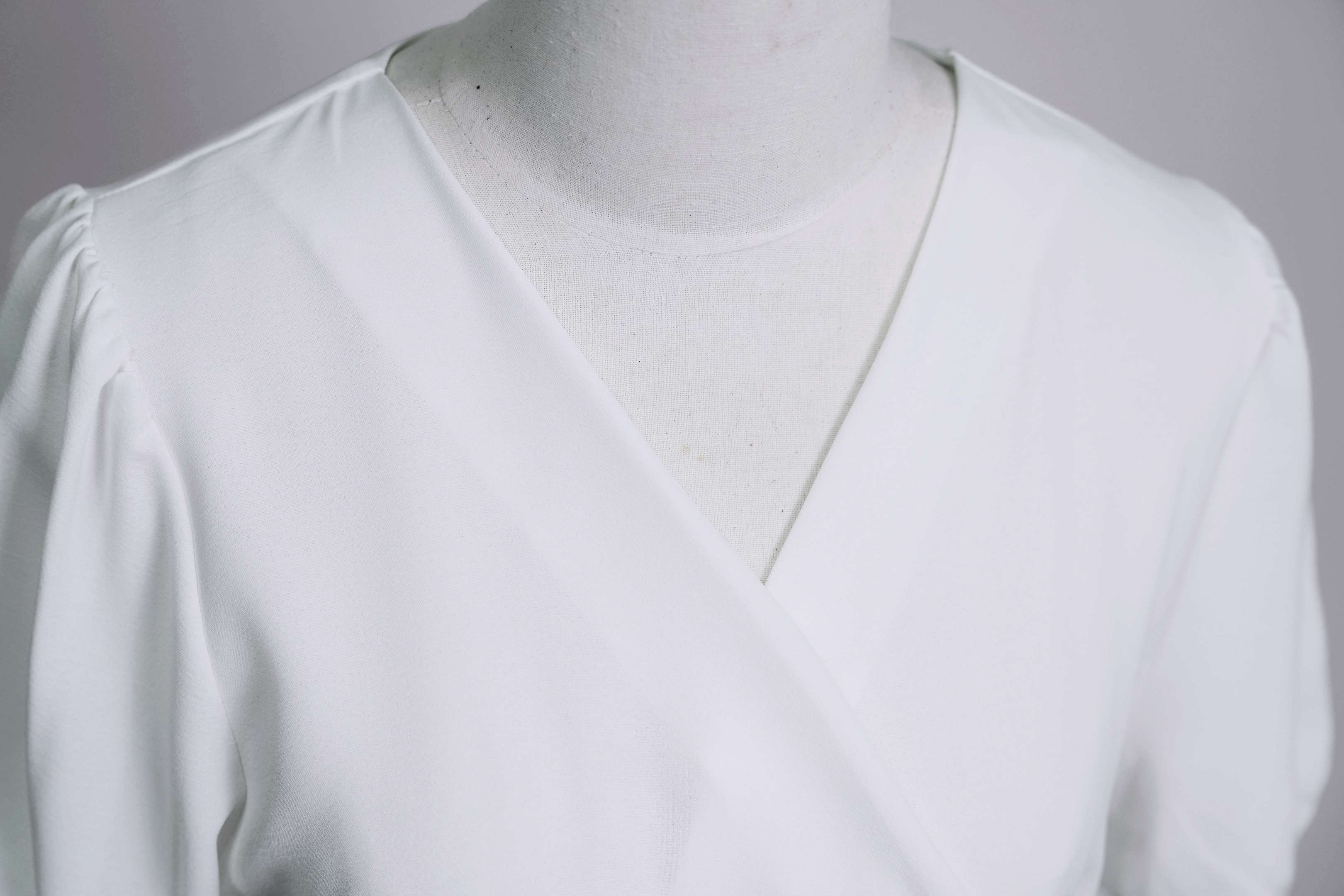 ALMA TOP - Áo Kiểu Cổ Chéo YMY Chất Liệu Nhập Khẩu Phong Cách Trẻ Trung, Thanh Lịch ( Y05BLS11)