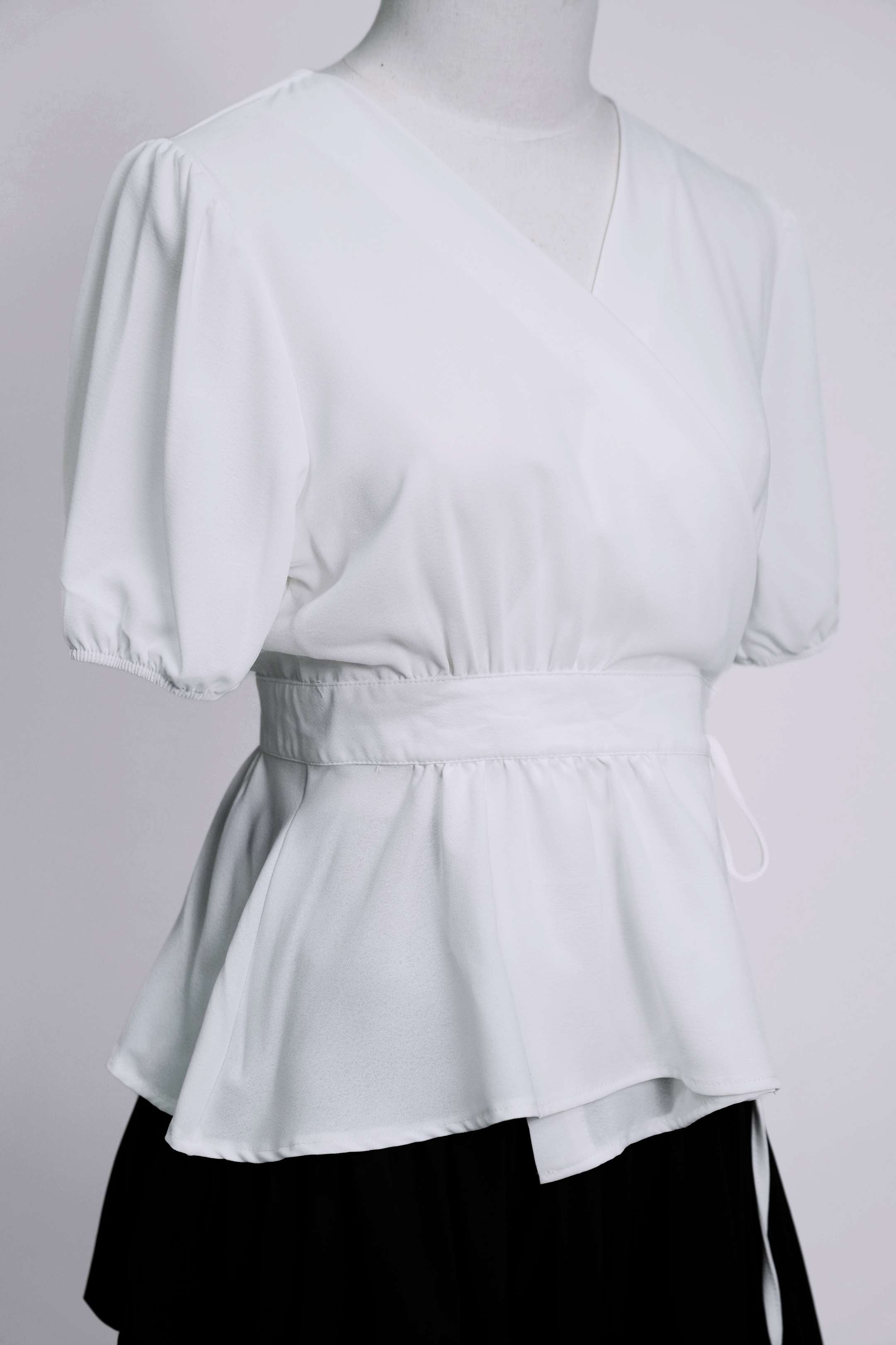 ALMA TOP - Áo Kiểu Cổ Chéo YMY Chất Liệu Nhập Khẩu Phong Cách Trẻ Trung, Thanh Lịch ( Y05BLS11)