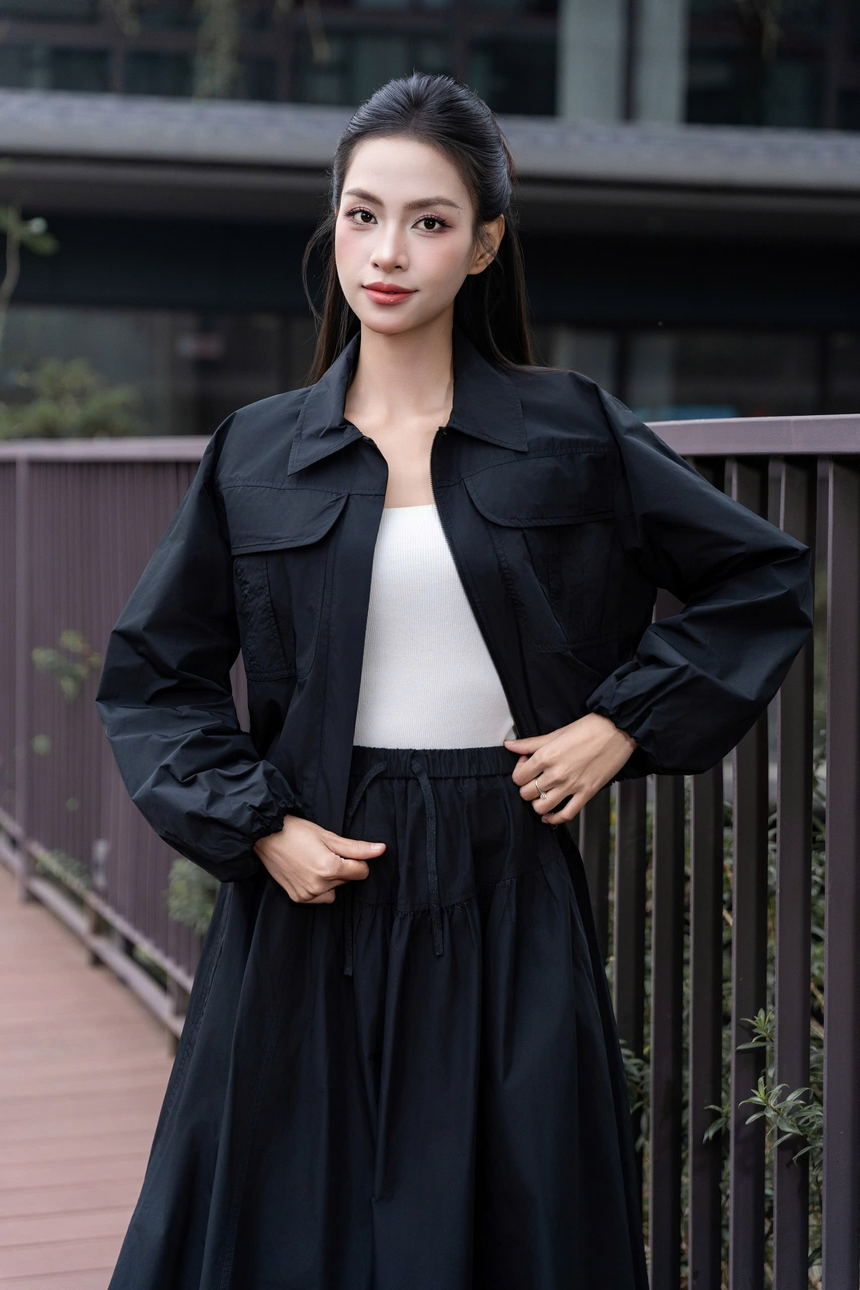 AMANDA TOP - Áo Khoác Ngắn Túi Hộp Chất Liệu Polyester Phong Cách Cá Tính, Hiện Đại (Y26JK02)