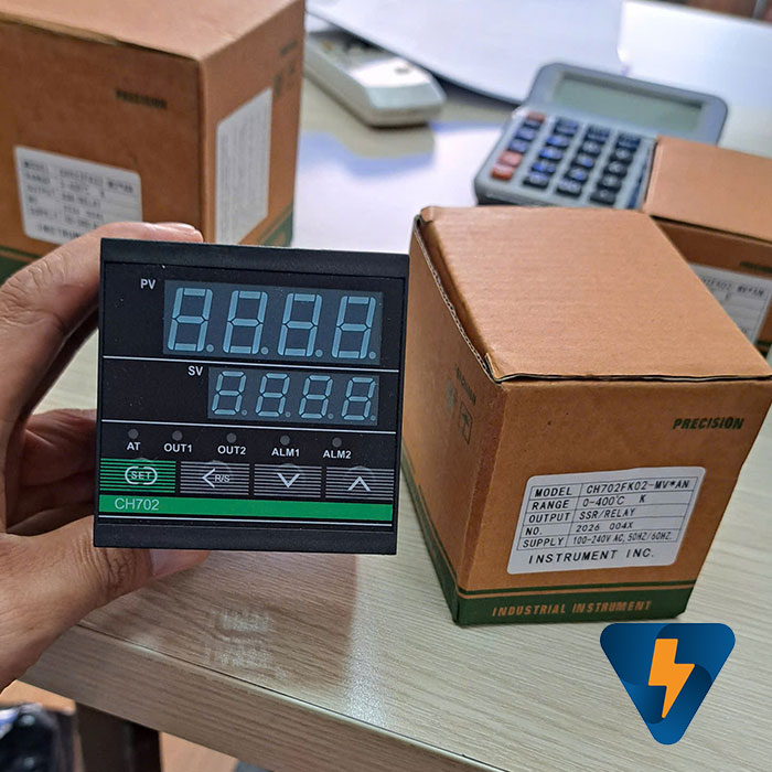 RKC CH702FK02-MV*AN Đồng hồ đo nhiệt độ CH702