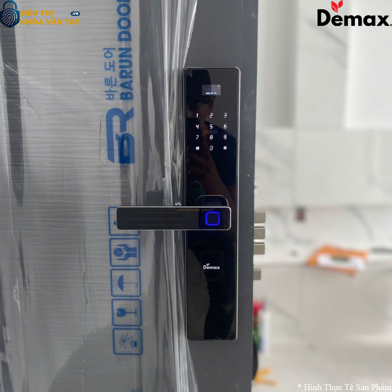 Hỗ trợ đa dạng phương thức mở khóa: vân tay, mật mã, thẻ từ, chìa cơ và qua điện thoại