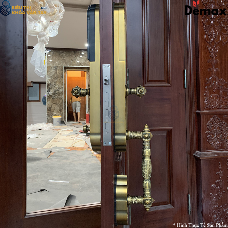 Với thiết kế chắc chắn, chất liệu cao cấp và kiểu dáng đẳng cấp, Demax EL988 phù hợp với biệt thự, villa, nhà phố sang trọng