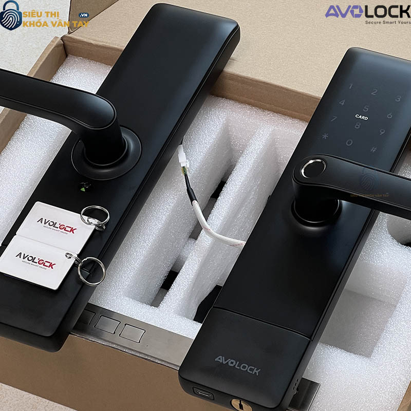 Avolock AV 63 là mẫu khóa thông minh phù hợp với nhiều loại cửa gỗ phổ biến hiện nay