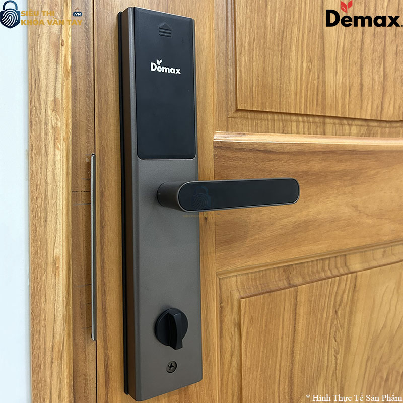 Demax EL368 sử dụng chất liệu cao cấp, chịu lực tốt, bền bỉ theo thời gian