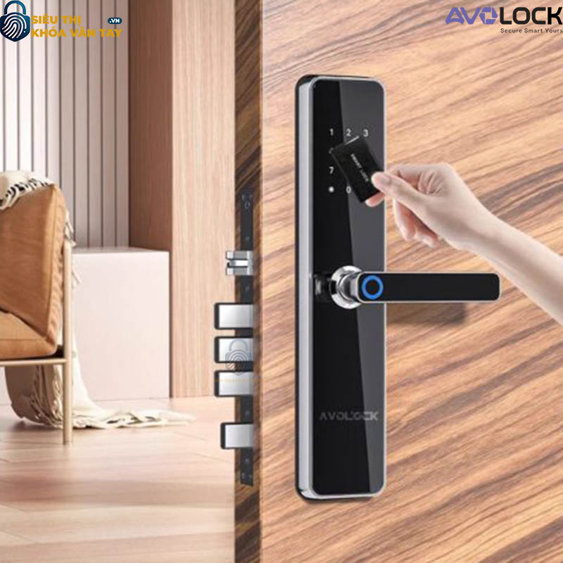 Khóa vân tay Avolock cửa gỗ AV 69 được đánh giá cao về độ bền và tính năng thông minh