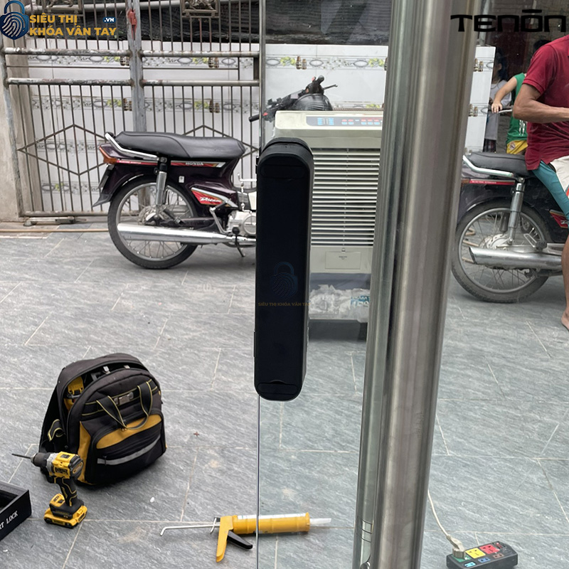 Khóa cửa thông minh Tenon G4 được trang bị công nghệ bảo mật tiên tiến, giúp tăng cường an ninh cho ngôi nhà.