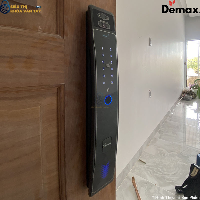 Sản phẩm tích hợp các phương thức mở khóa đa dạng: vân tay, mật khẩu, thẻ từ và chìa cơ dự phòng