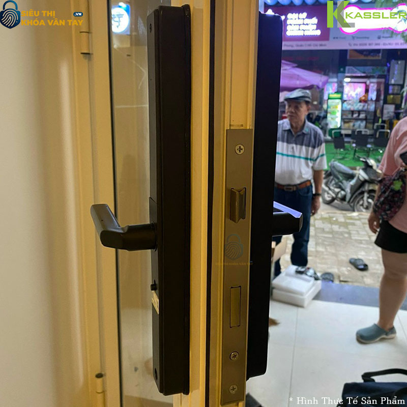 Kassler KL-599IB tích hợp mở khóa vân tay, mã số, thẻ từ, chìa cơ và điều khiển từ xa qua app