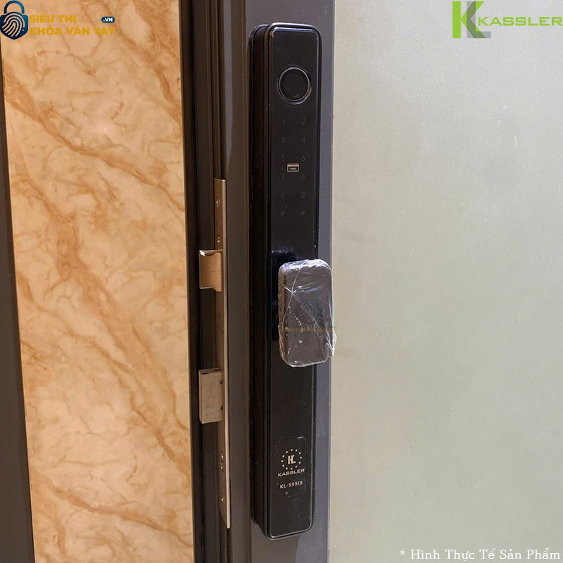 Khóa cửa nhôm Kassler KL-599IB được làm từ hợp kim cao cấp, độ bền cao, chống oxy hóa