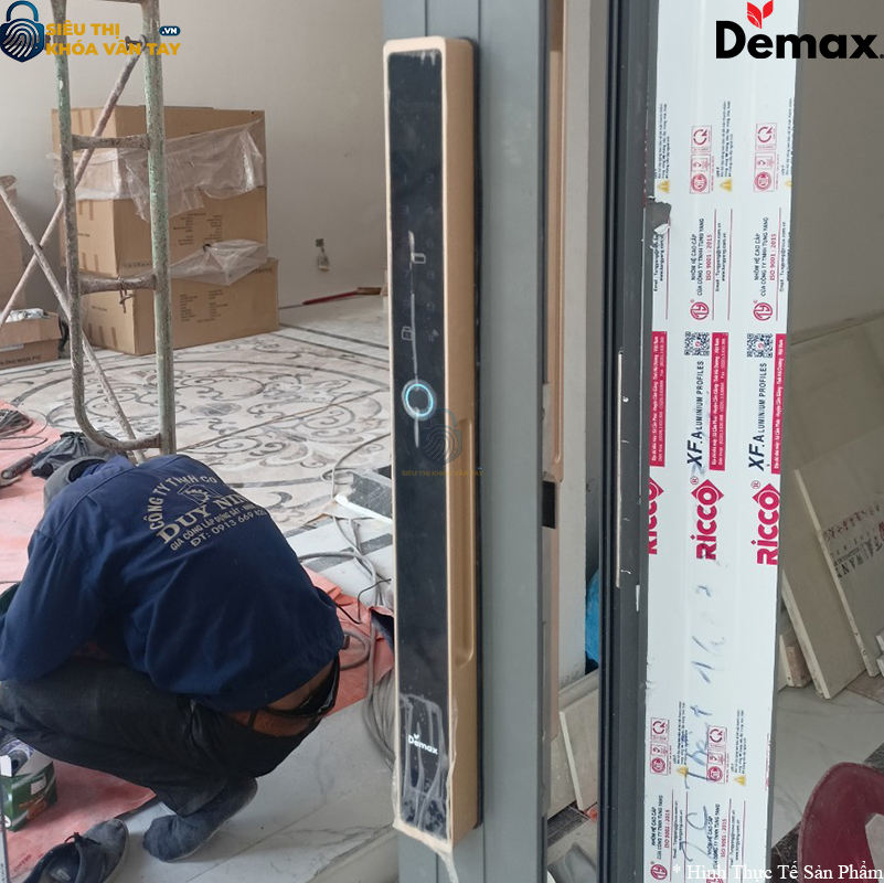 Khoá Vân Tay Cửa Nhôm Demax SL808