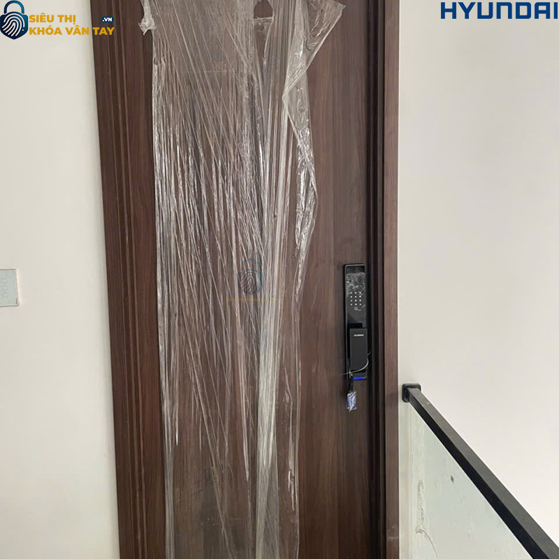 Khóa Hyundai HY-SLA909F cho cửa gỗ tự nhiên, cao cấp