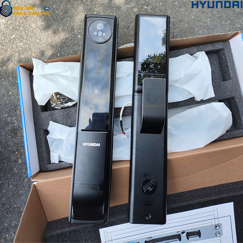 Ảnh thực tế khóa thông minh Hyundai HY-SLA911F black chuyên dùng cho cửa gỗ