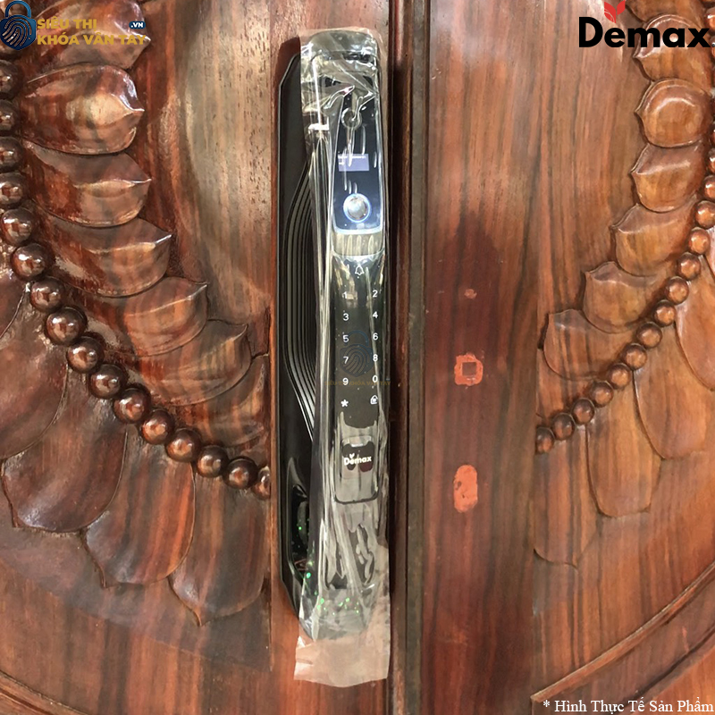 Thiết kế tinh tế, tay cầm chắc chắn, phù hợp với nhiều kiểu cửa gỗ cao cấp