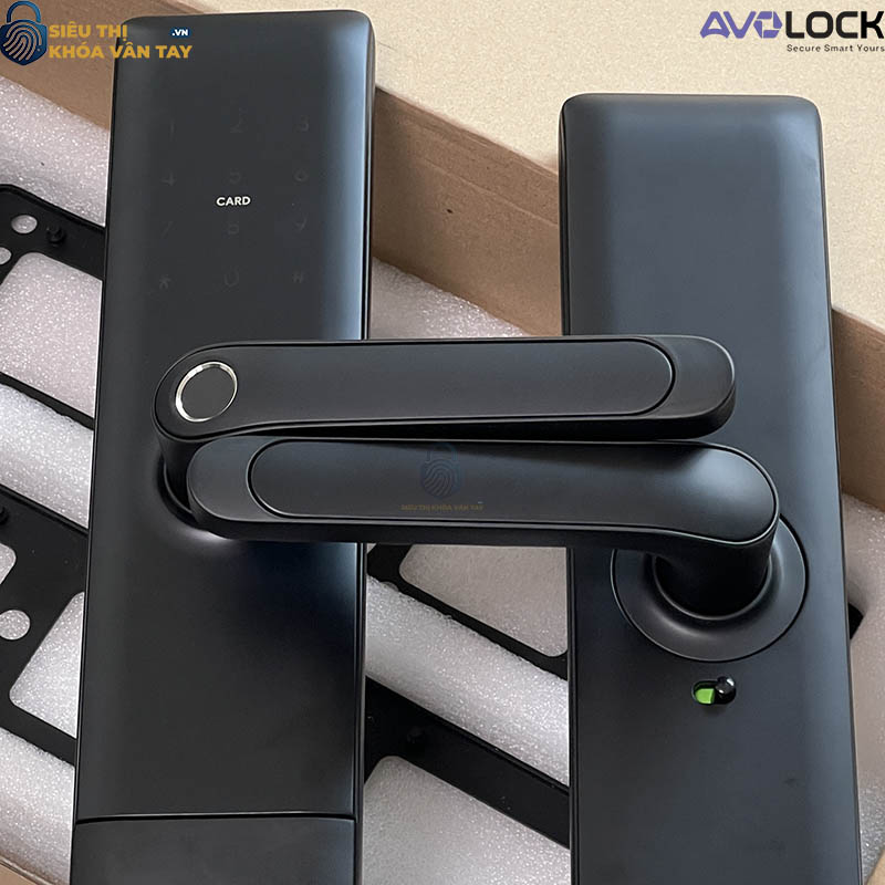 Khóa cửa vân tay Avolock AV 63 có thiết kế tinh tế, dễ dàng sử dụng và lắp đặt