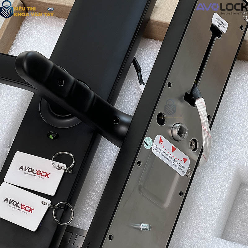 Avolock AV 63 là mẫu khóa thông minh phù hợp với nhiều loại cửa gỗ phổ biến hiện nay
