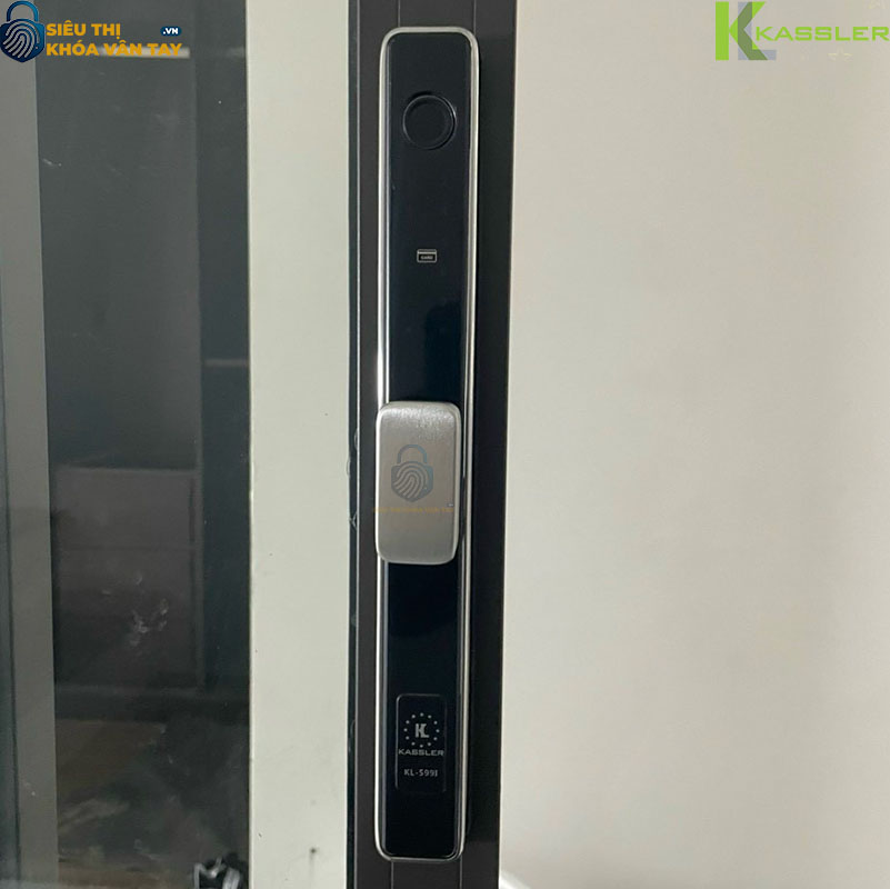Kassler KL-599I phù hợp với cửa nhôm hệ, cửa kính nhôm hoặc cửa sắt có đố nhỏ.