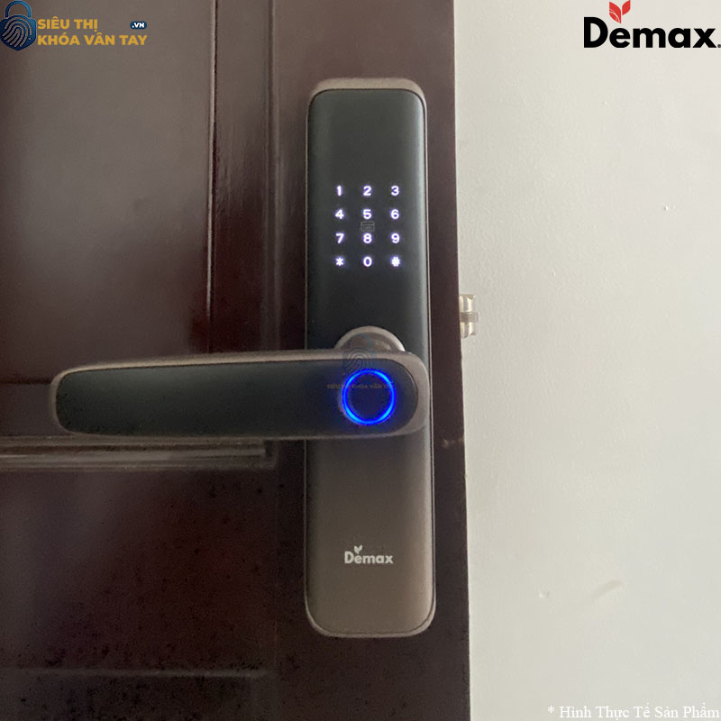 Khóa hỗ trợ 5 phương thức mở khóa: vân tay, mã số, thẻ từ, chìa cơ và điều khiển từ xa qua ứng dụng