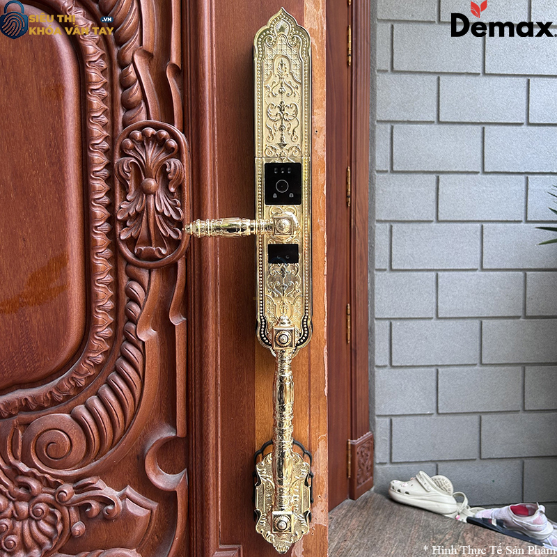 Lắp đặt khoá vân tay Demax EL986 giúp tăng tính thẩm mỹ cho cửa chính và bảo vệ ngôi nhà hiệu quả 24/7