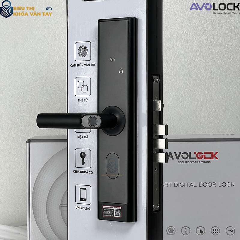 Avolock AV 67 tích hợp nhiều phương thức mở khóa như vân tay, mã số, thẻ từ và chìa cơ