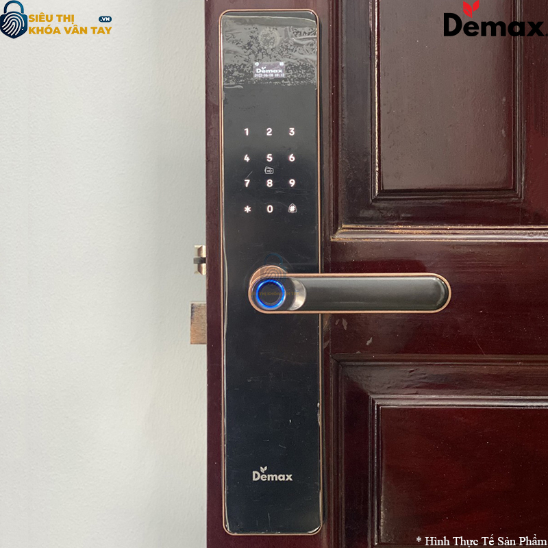 Khóa được chế tạo từ hợp kim cao cấp, có khả năng chống gỉ sét và chịu lực tốt