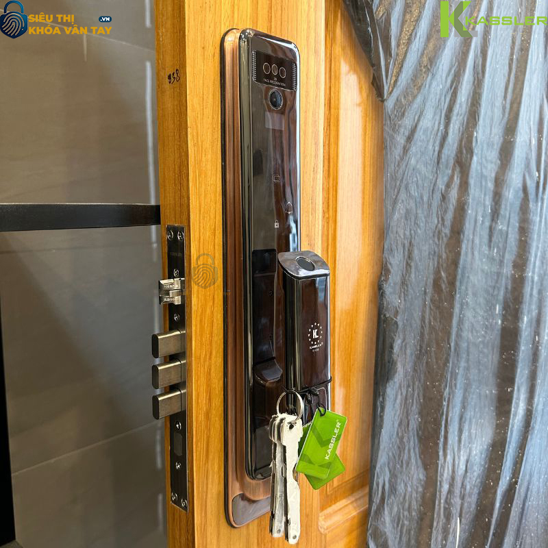 Khóa KL-838 có tốc độ nhận diện vân tay nhanh, bảo mật cao, thao tác dễ dàng cho người dùng