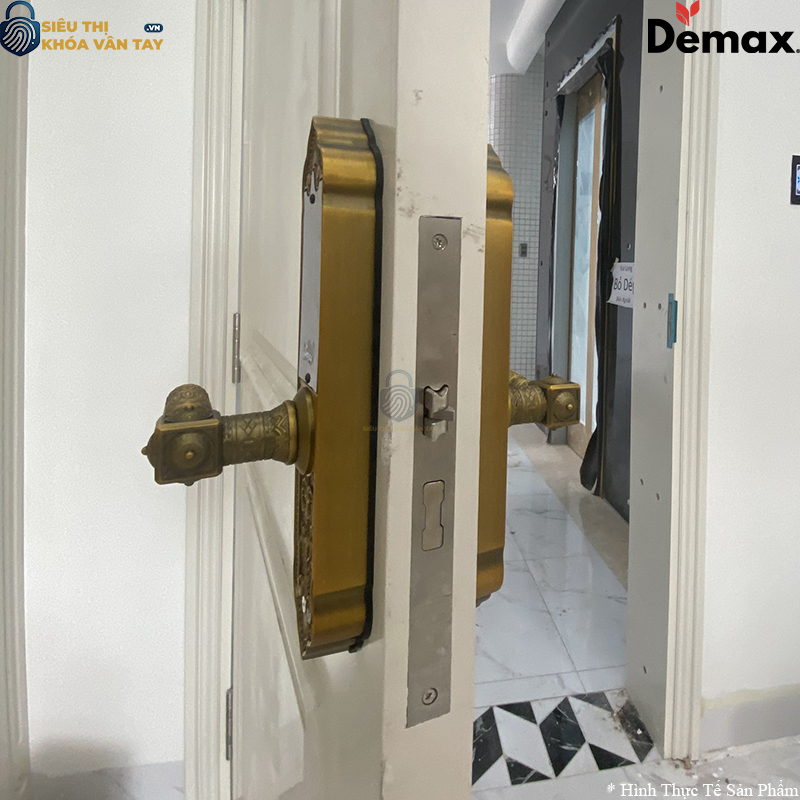 Công nghệ nhận diện vân tay hiện đại giúp khoá Demax EL280 mở cửa nhanh, chính xác và an toàn